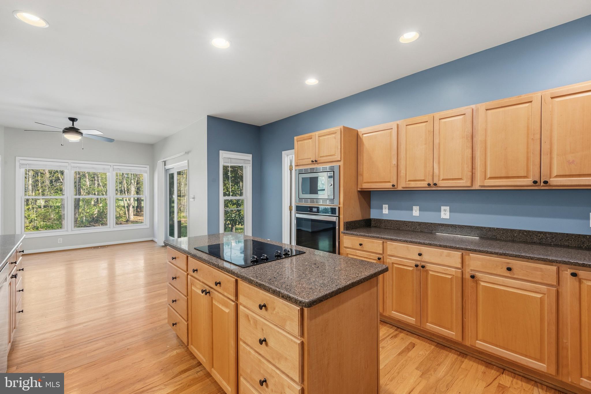 MAYFAIR GLEN - Residential