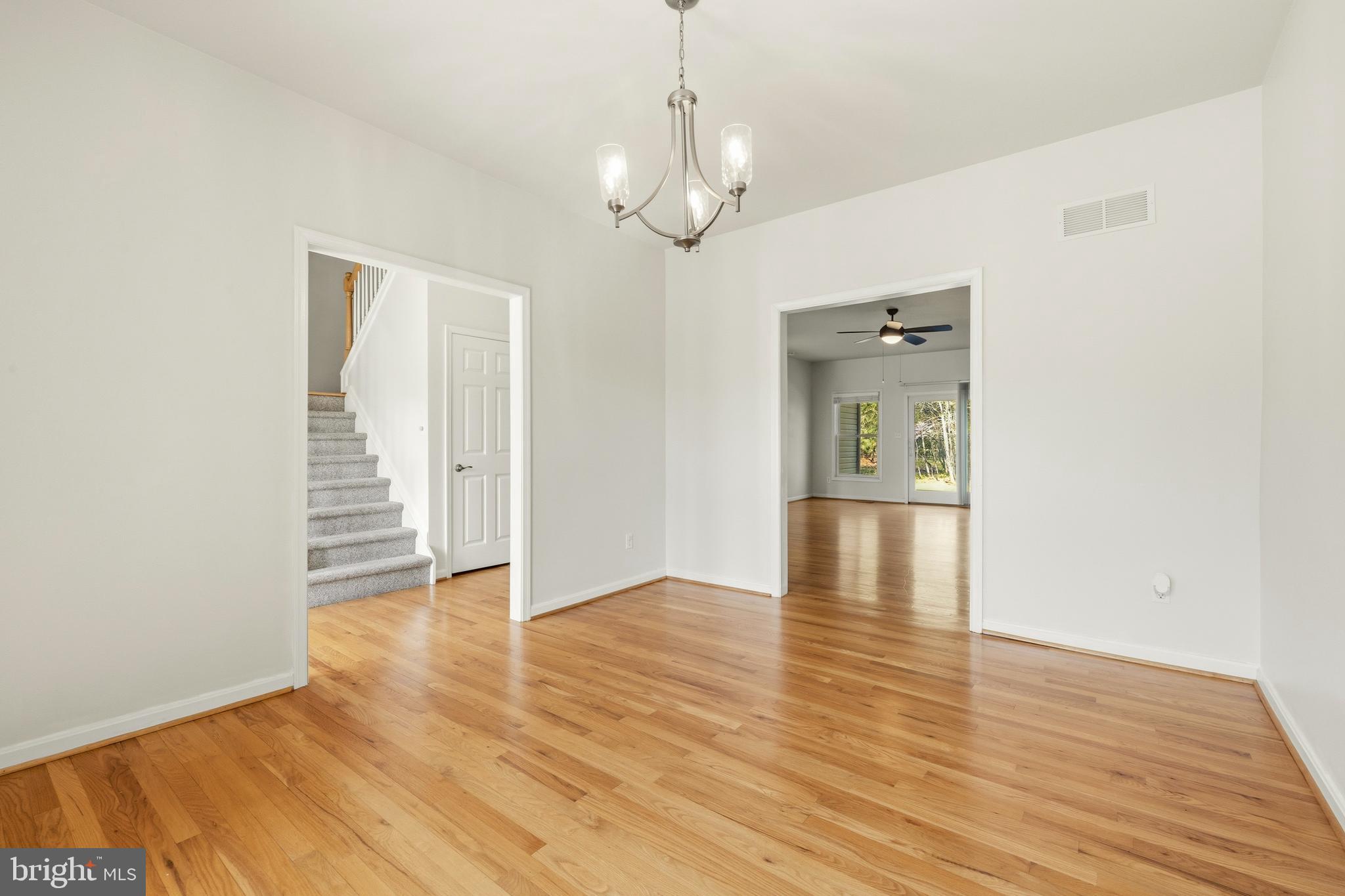 MAYFAIR GLEN - Residential