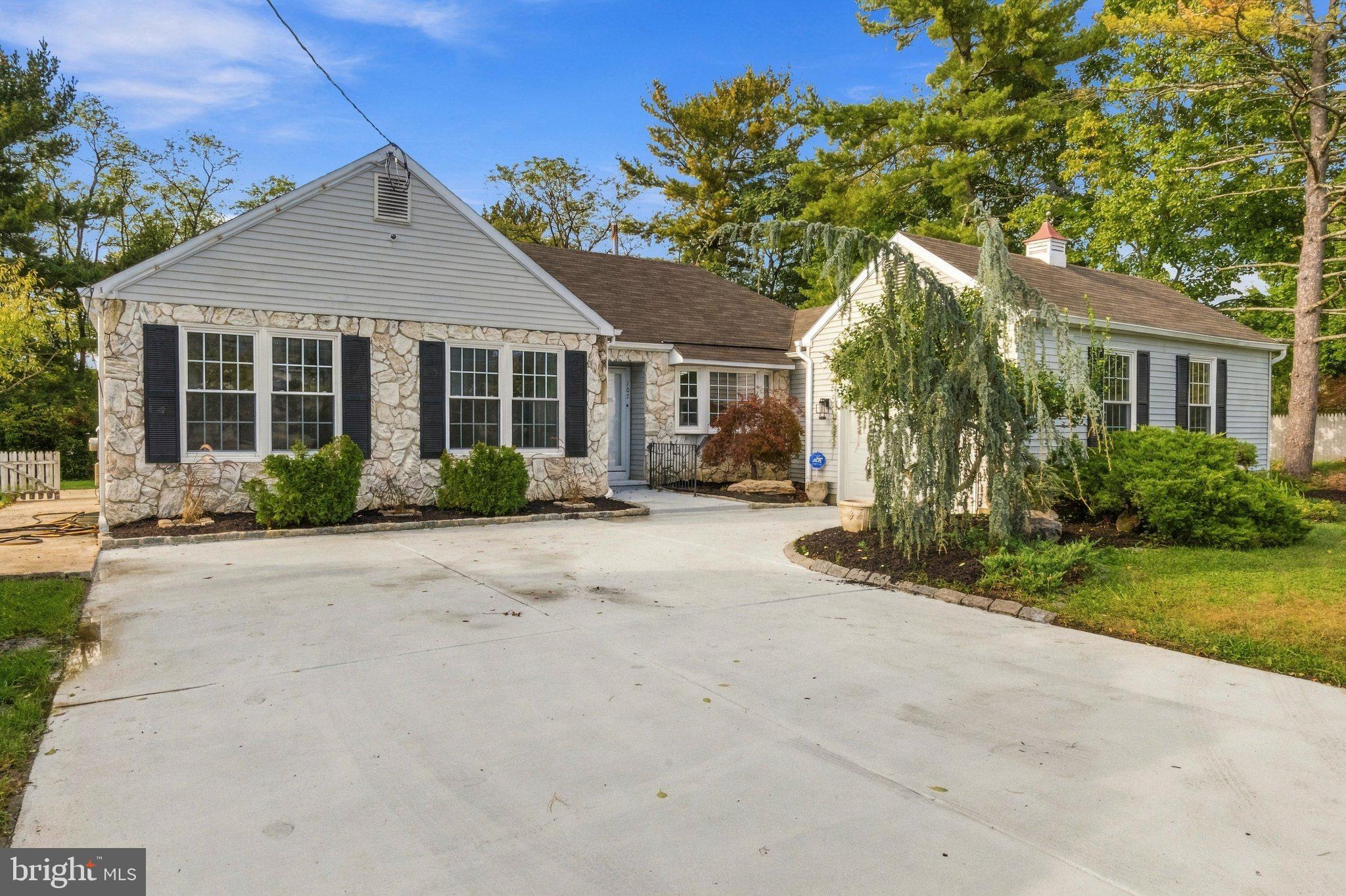 107 BRICK ROAD
