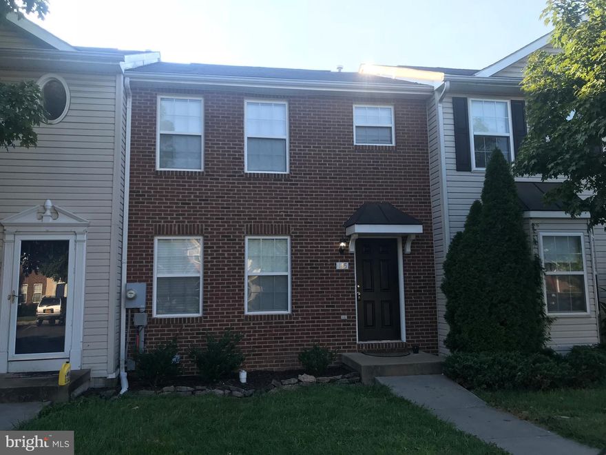 3 level townhome for rent. Owner is agent.  Great basement rec room for extra living space. Back deck and small, outside connected storage unit. Pets case by case basis. , No Smoking. Owner is licensed Realtor
