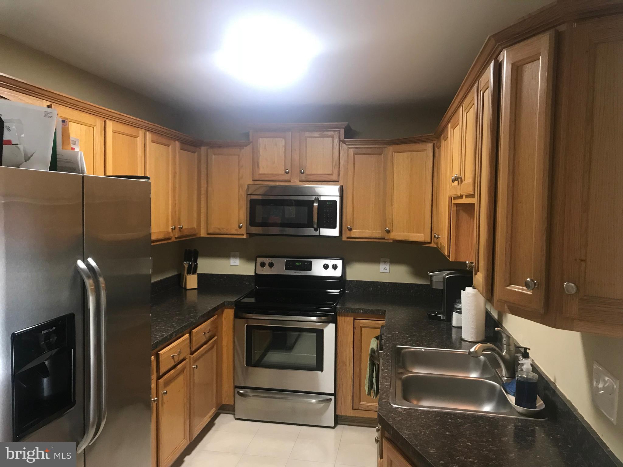 LEXINGTON COURT - Residential Lease