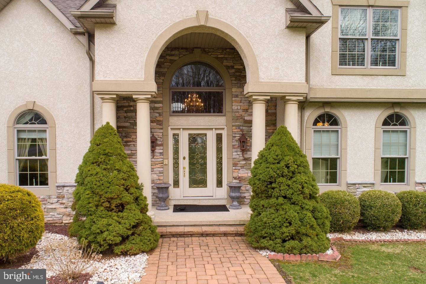 272 S EGG ROAD