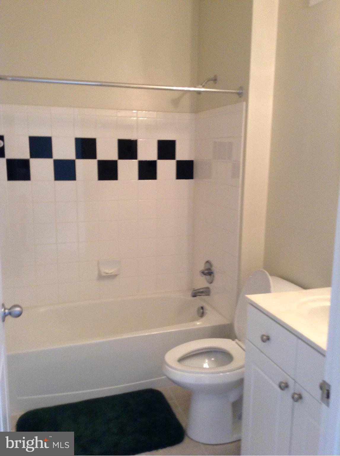 FAIRFAX RIDGE - Residential Lease