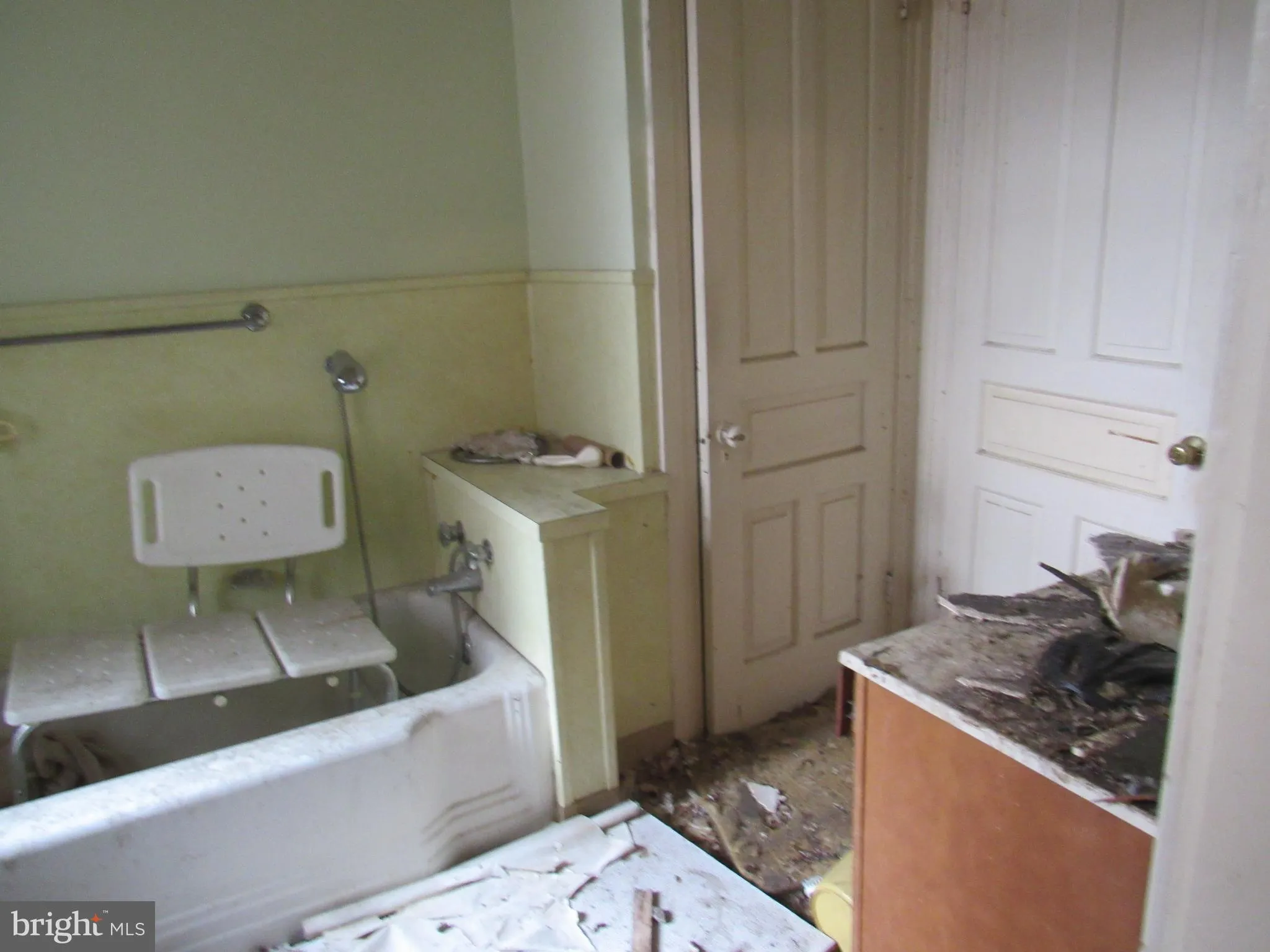 York, Pennsylvania 17401, United States, 5 Bedrooms Bedrooms, ,Residential,Pending,208146