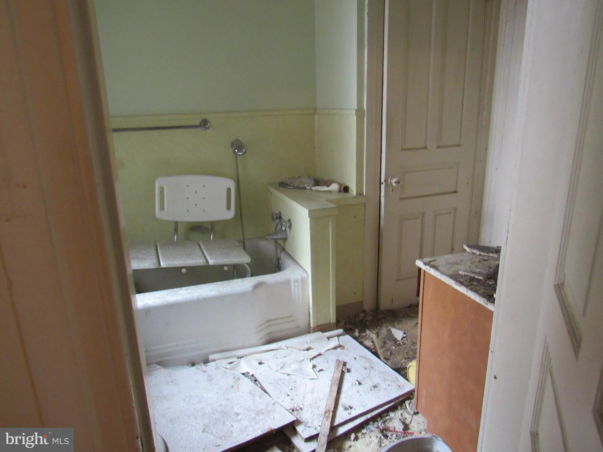 York, Pennsylvania 17401, United States, 5 Bedrooms Bedrooms, ,Residential,Pending,208146