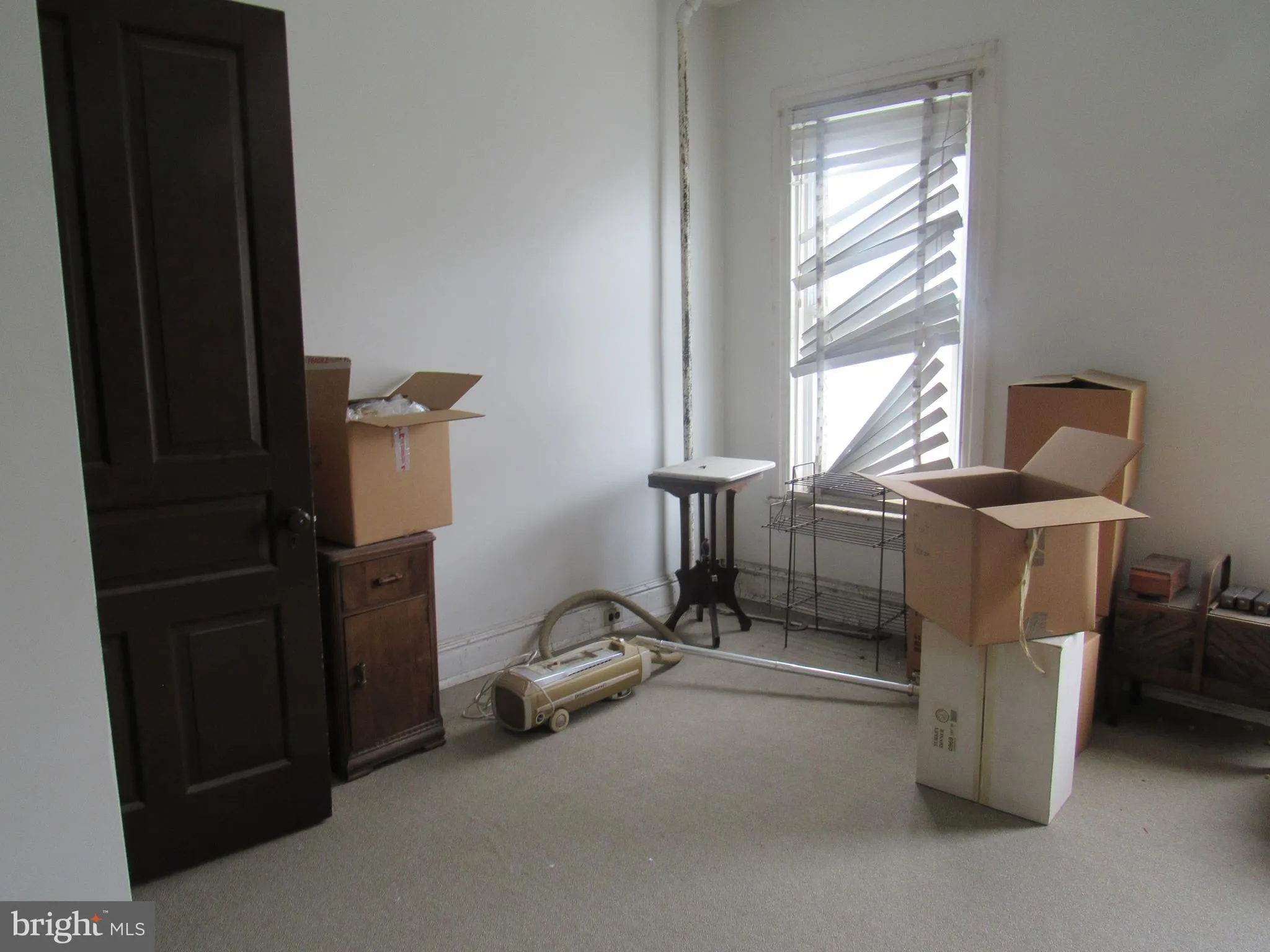 York, Pennsylvania 17401, United States, 5 Bedrooms Bedrooms, ,Residential,Pending,208146