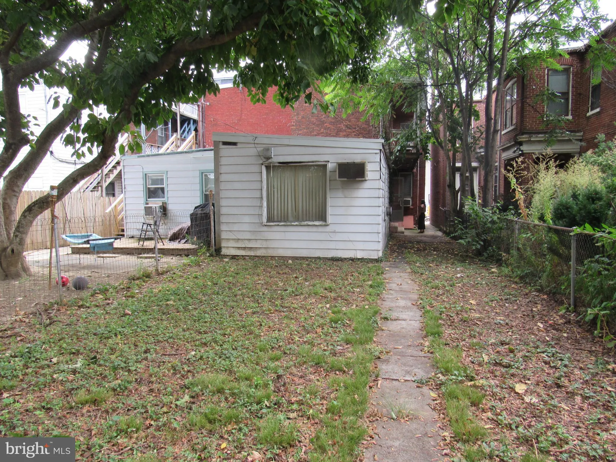 York, Pennsylvania 17401, United States, 5 Bedrooms Bedrooms, ,Residential,Pending,208146