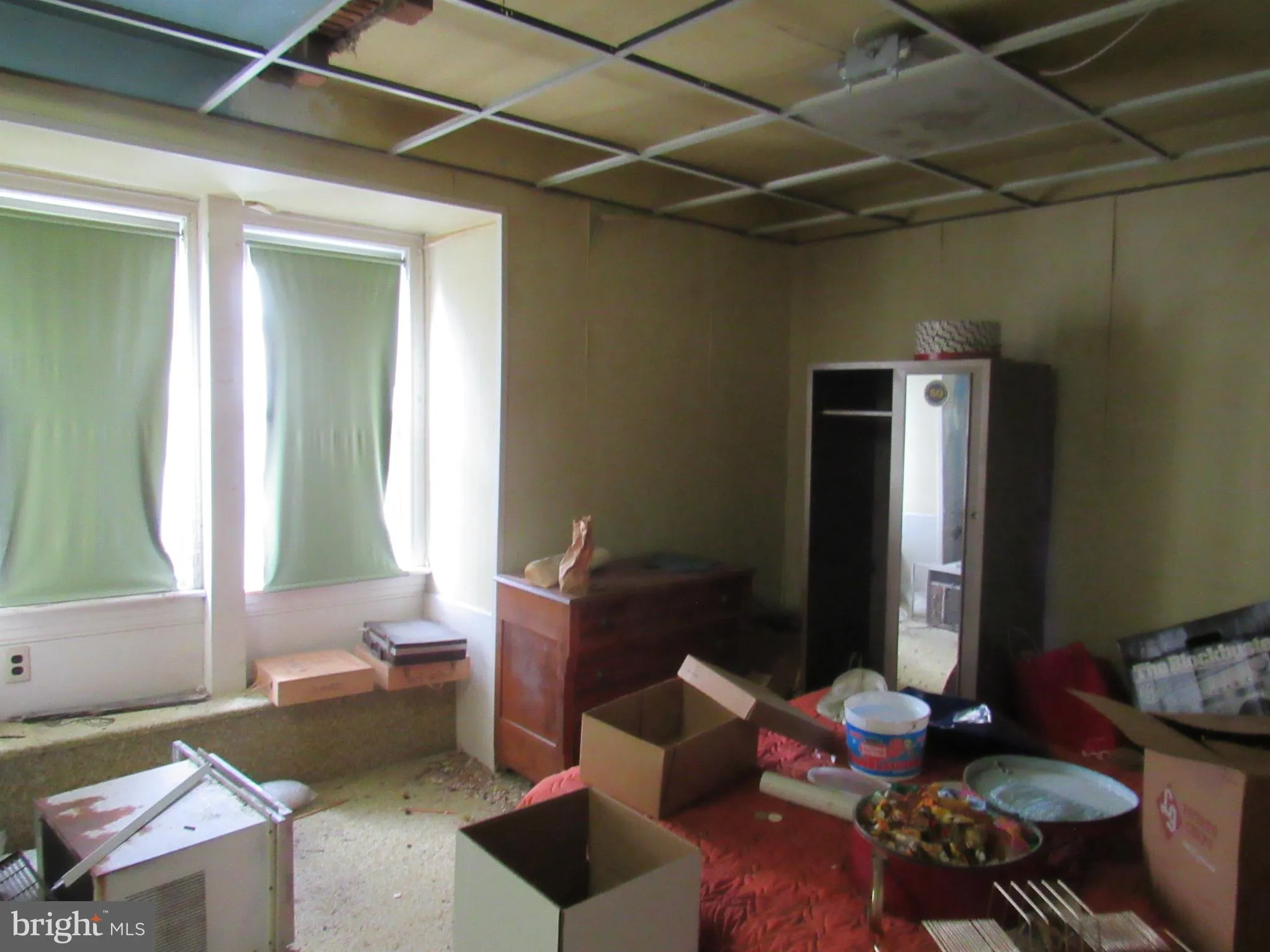 York, Pennsylvania 17401, United States, 5 Bedrooms Bedrooms, ,Residential,Pending,208146