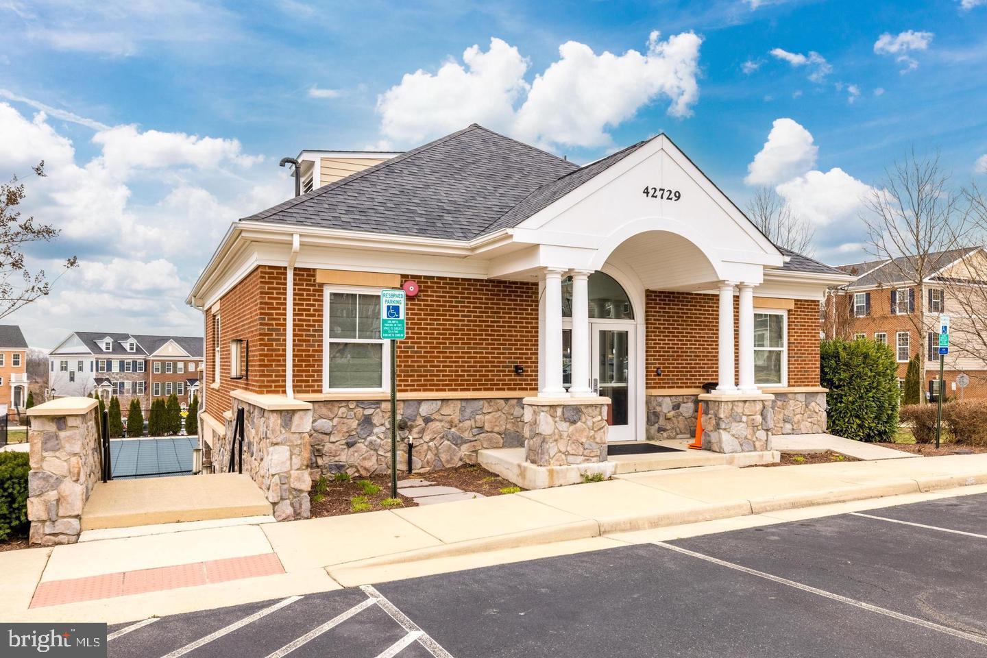 TOWNES AT GOOSE CREEK VILLAGE - Residential