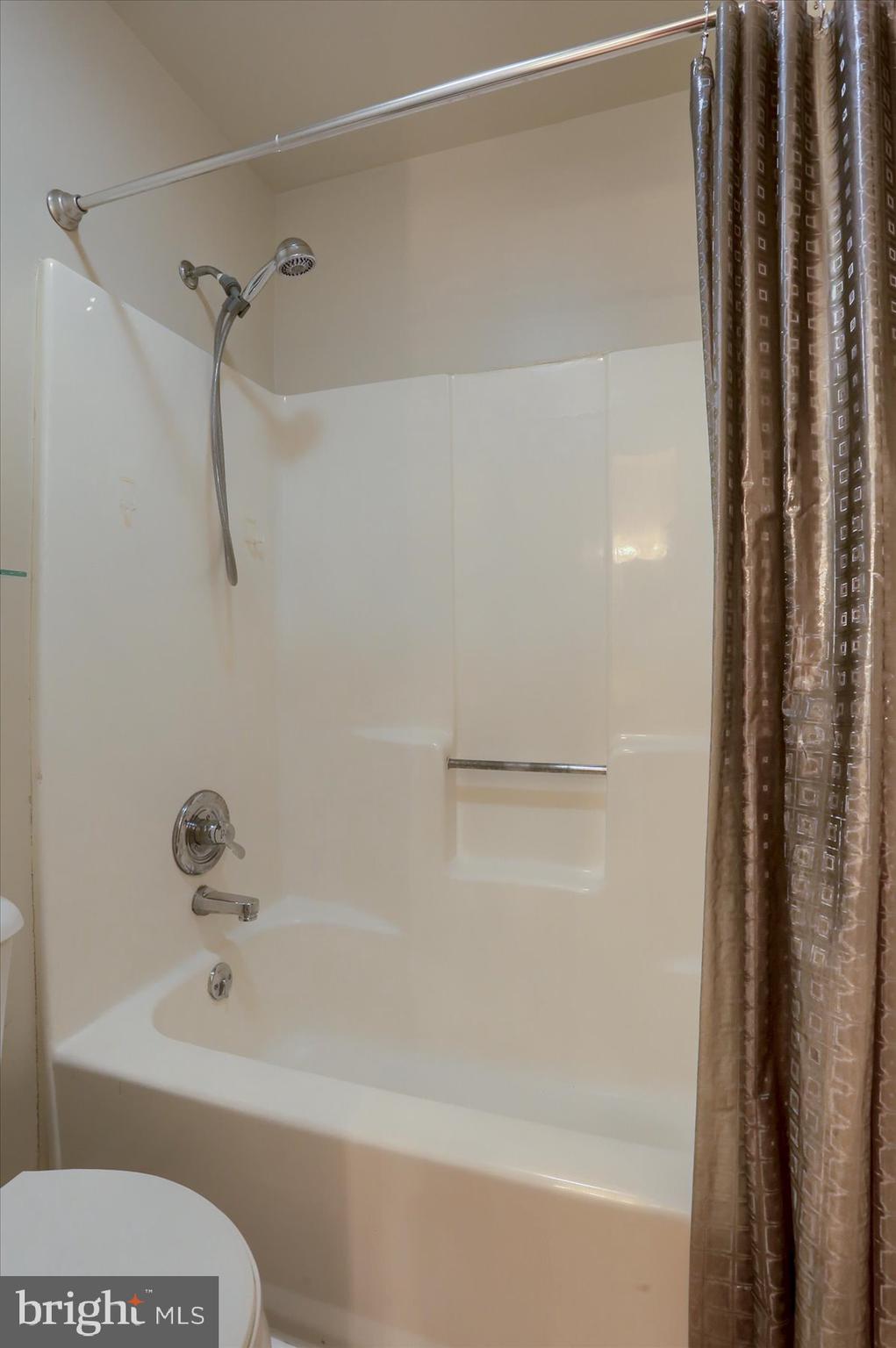 FAIRFAX VILLAGE - Residential