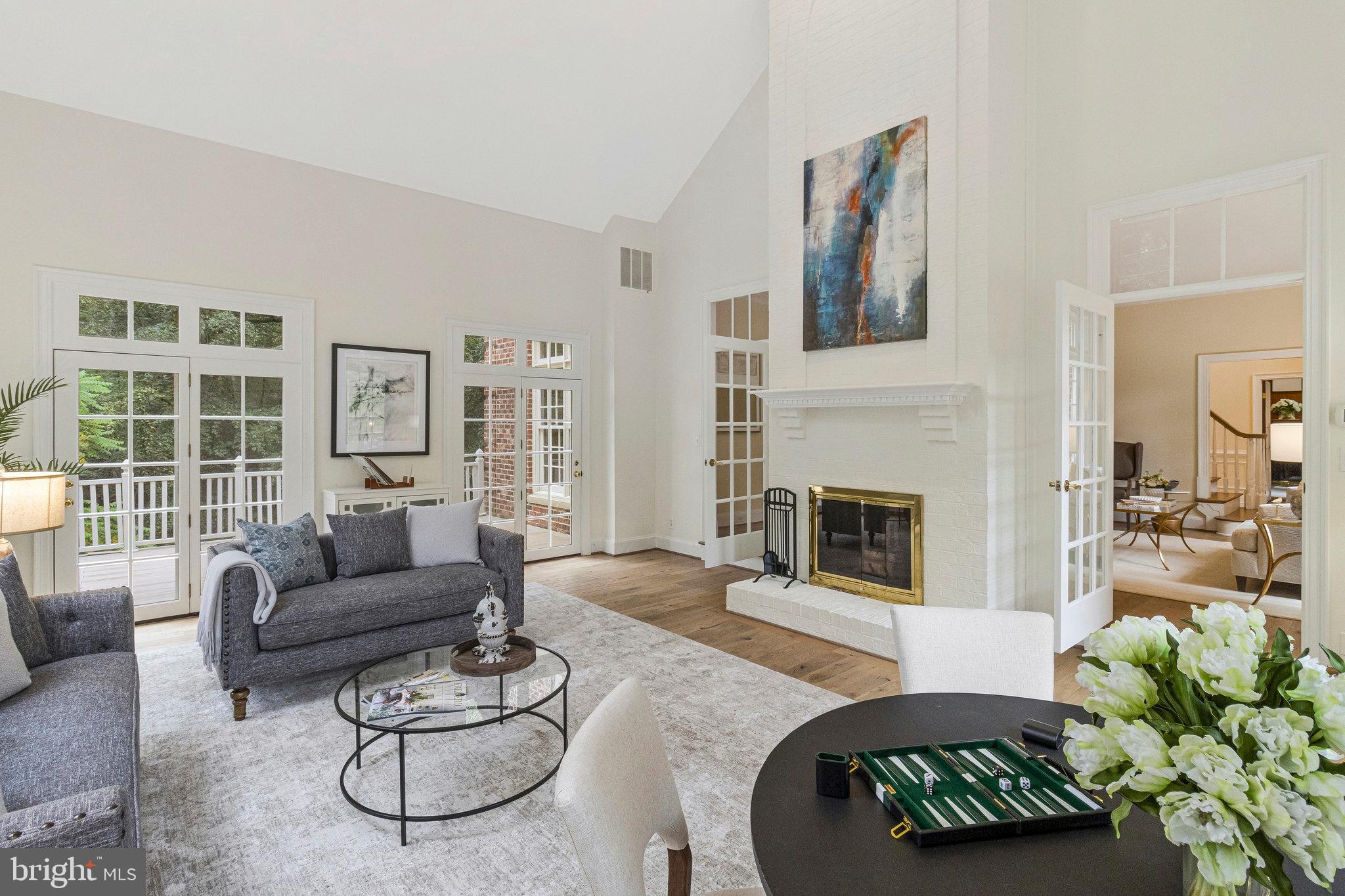 FALCON RIDGE - Residential