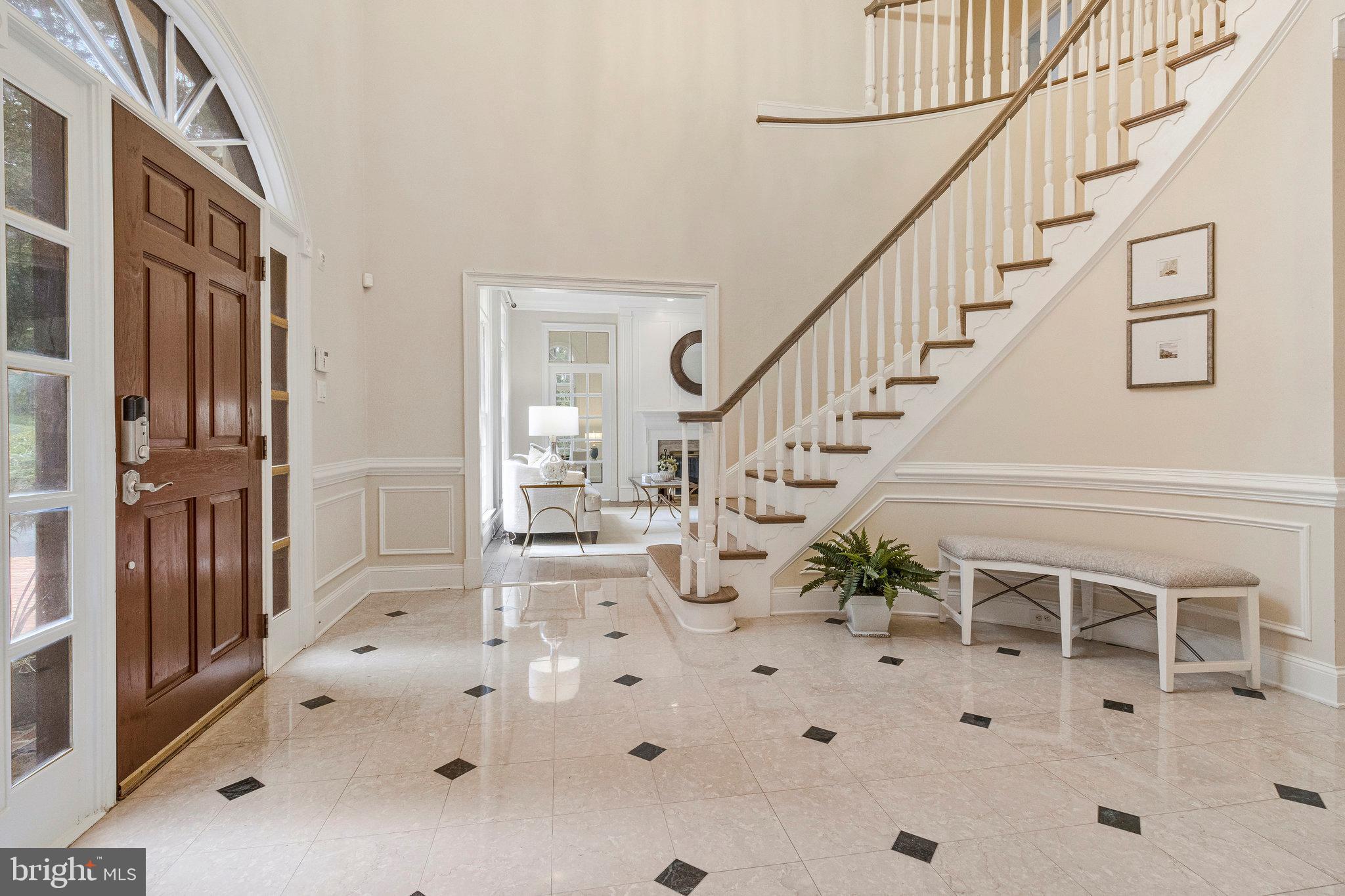 FALCON RIDGE - Residential