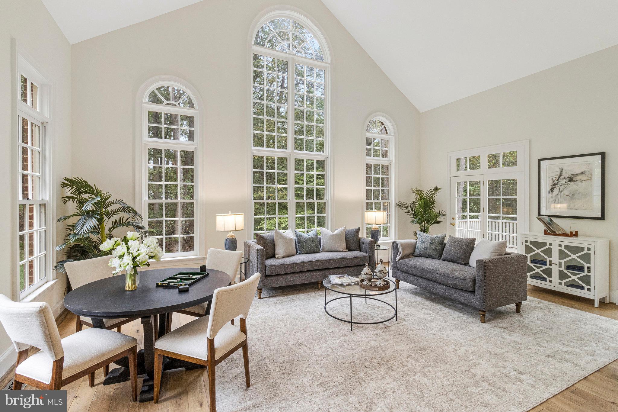 FALCON RIDGE - Residential