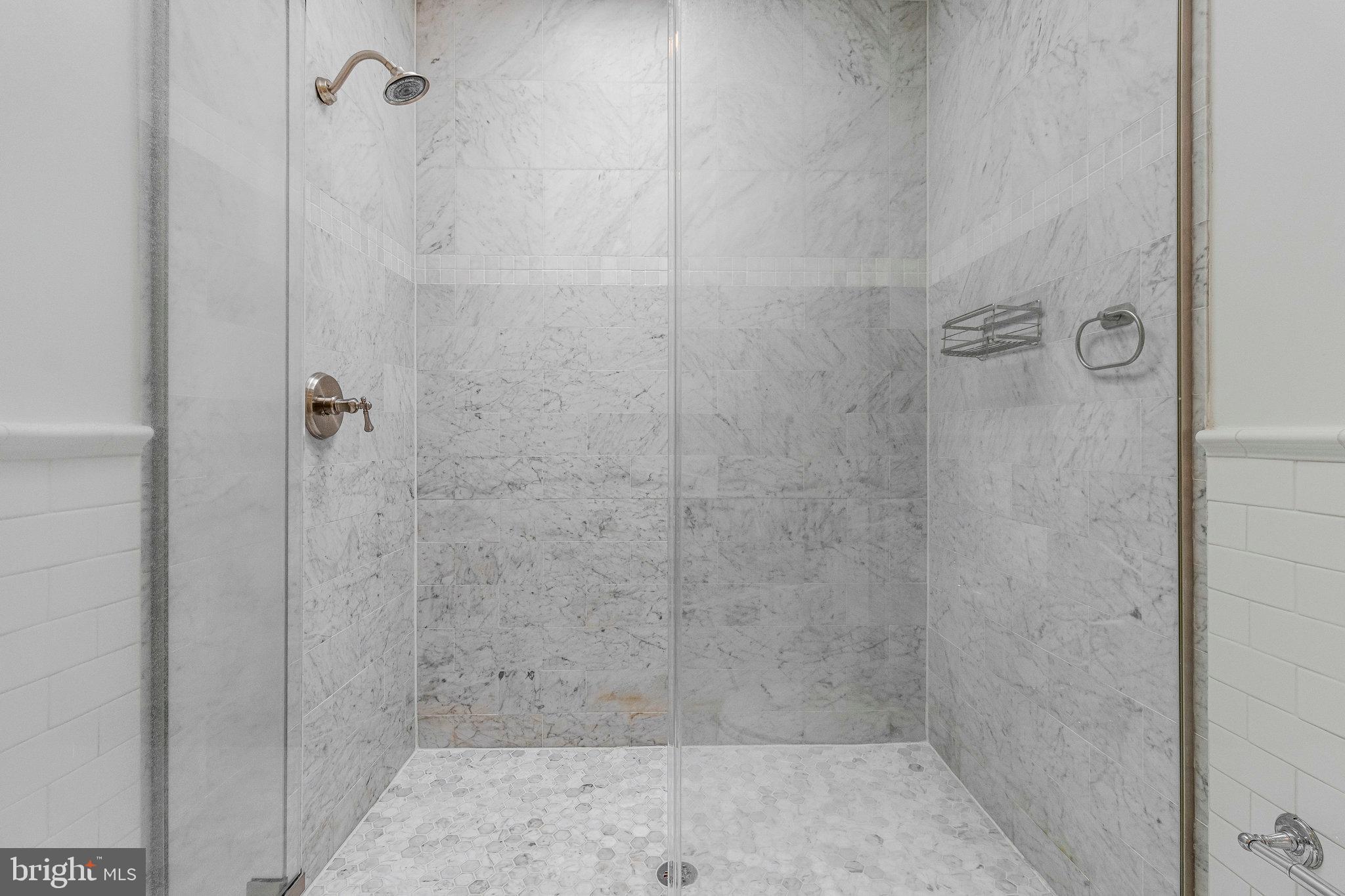 FALCON RIDGE - Residential