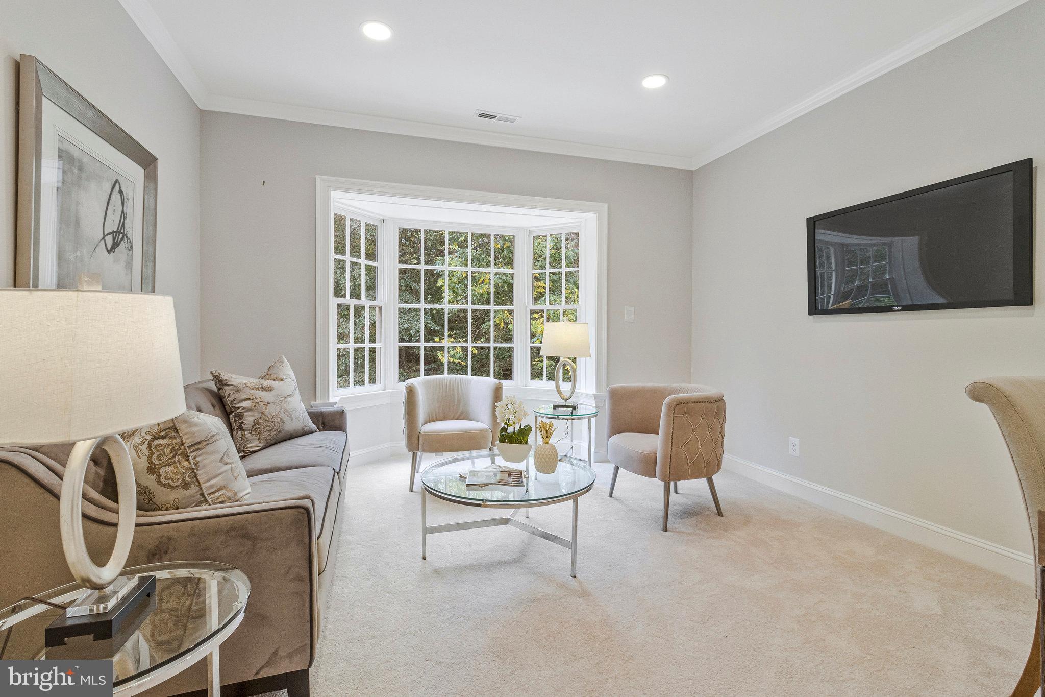 FALCON RIDGE - Residential