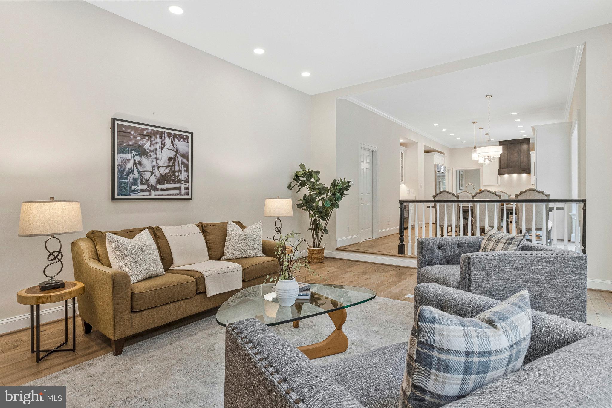 FALCON RIDGE - Residential