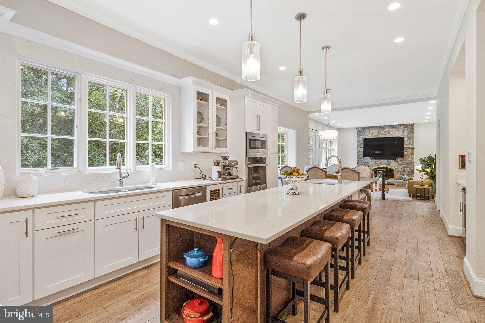 FALCON RIDGE - Residential