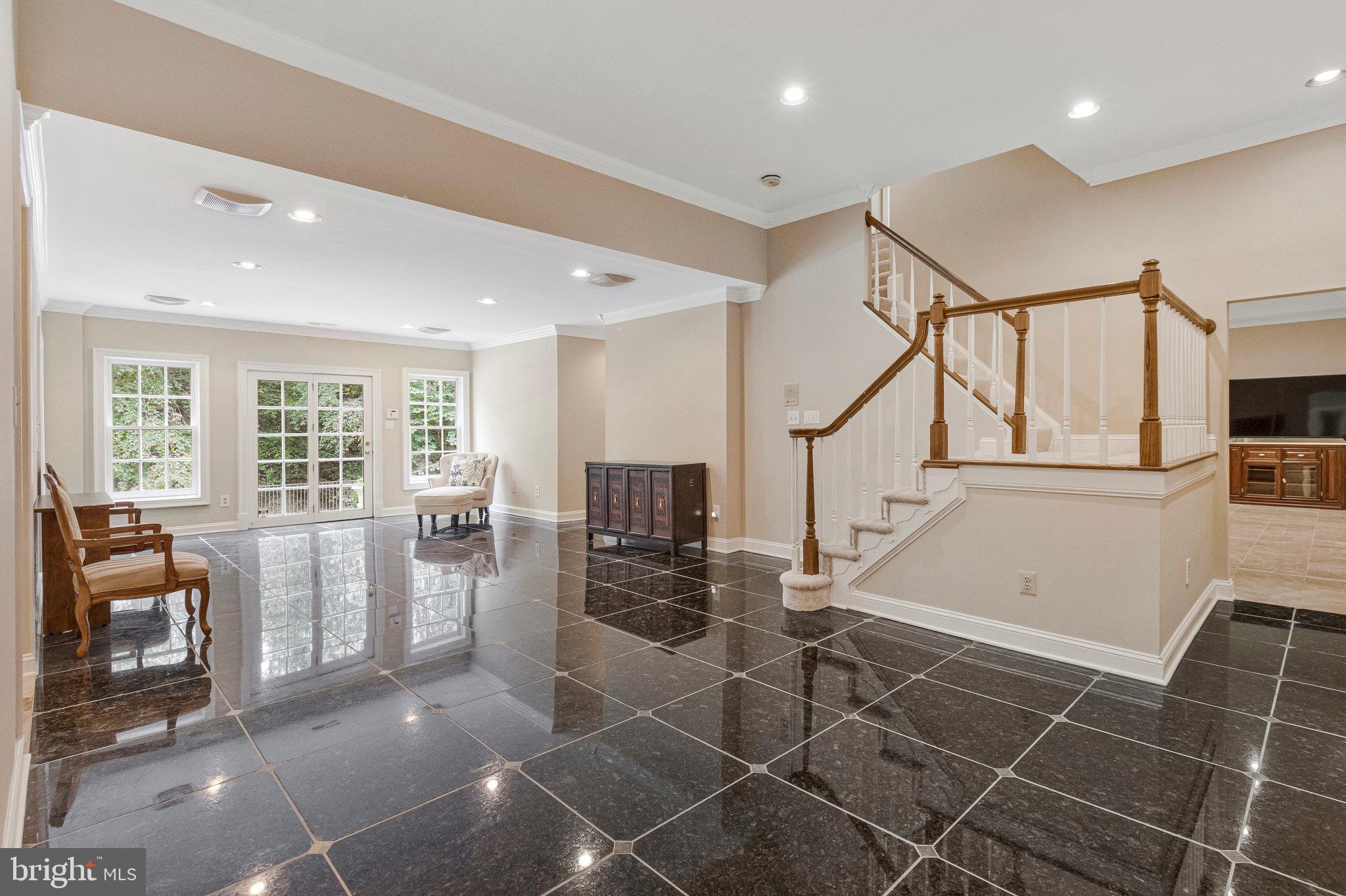 FALCON RIDGE - Residential