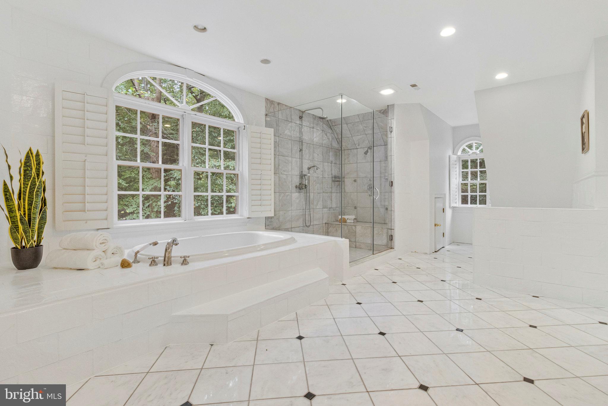 FALCON RIDGE - Residential