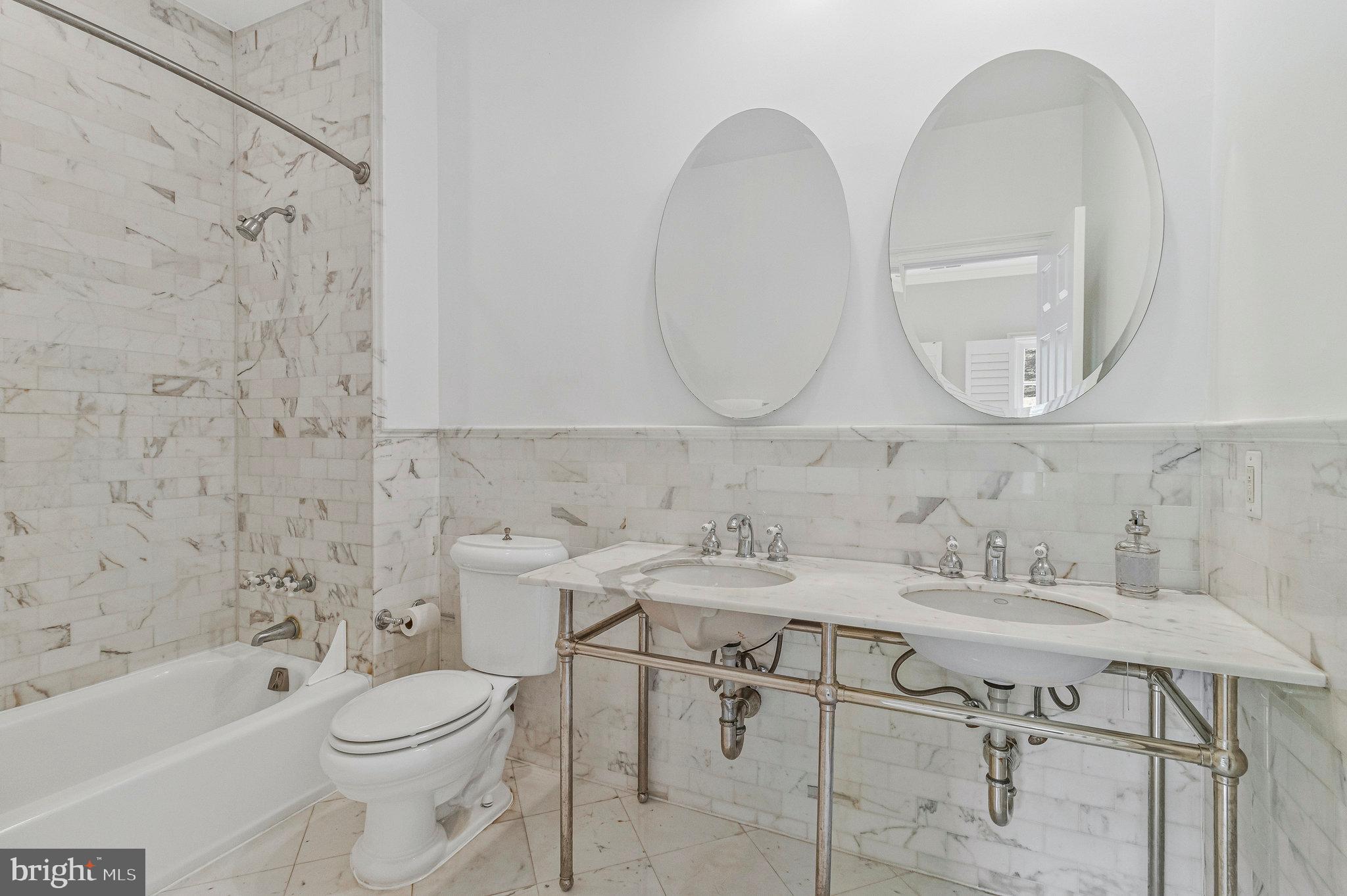 FALCON RIDGE - Residential