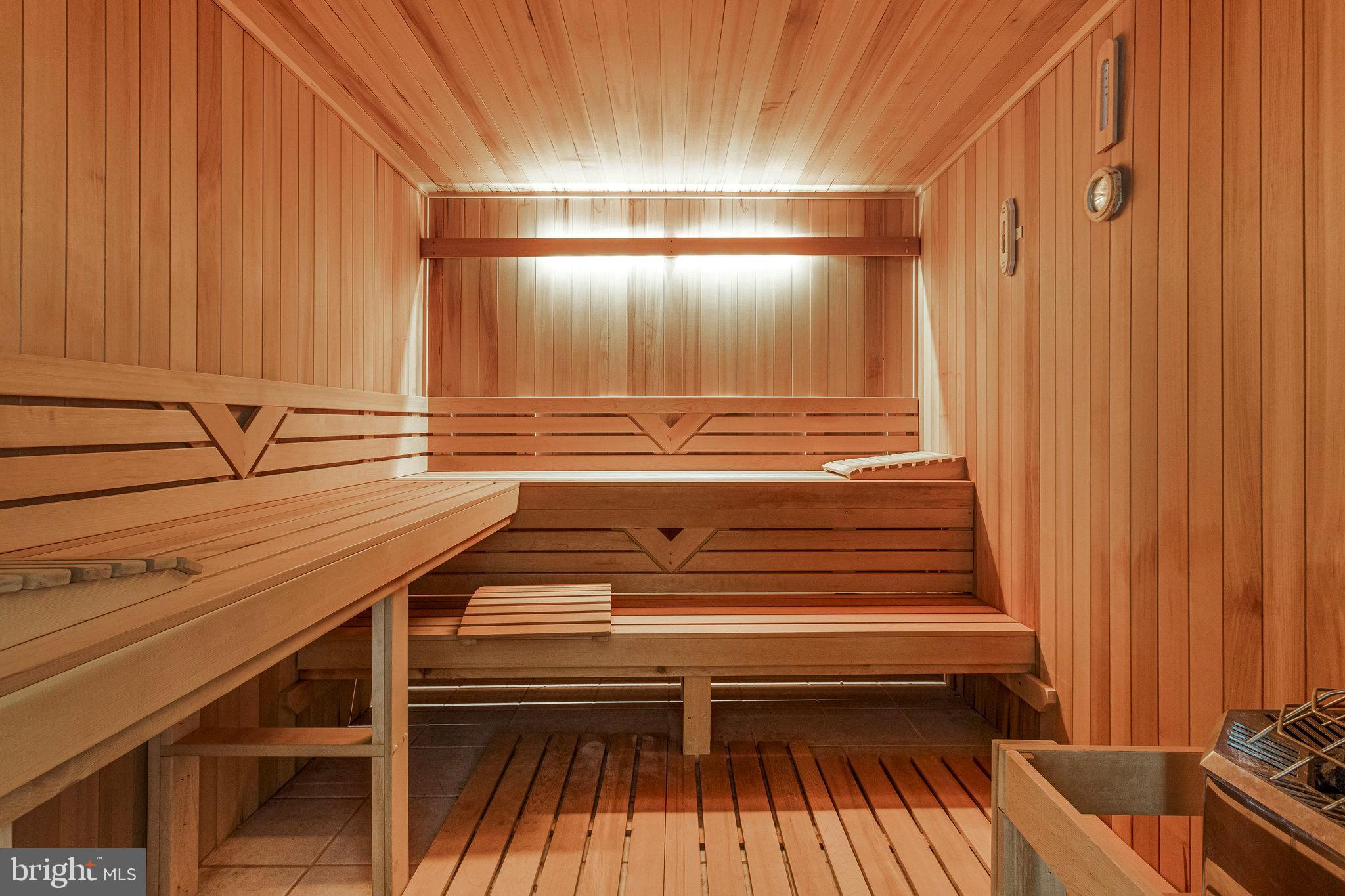 FALCON RIDGE - Residential