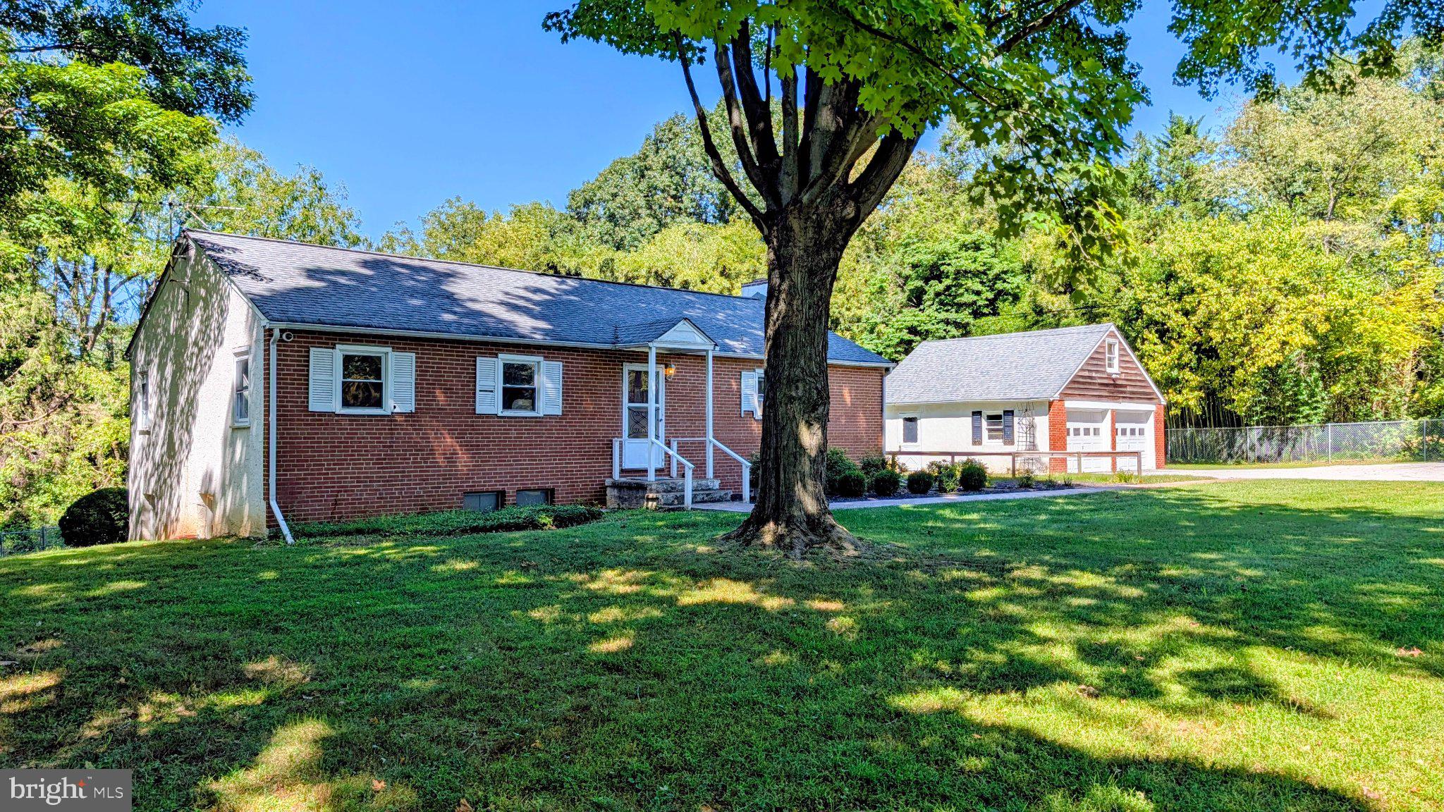 15 LOCKSLEY ROAD