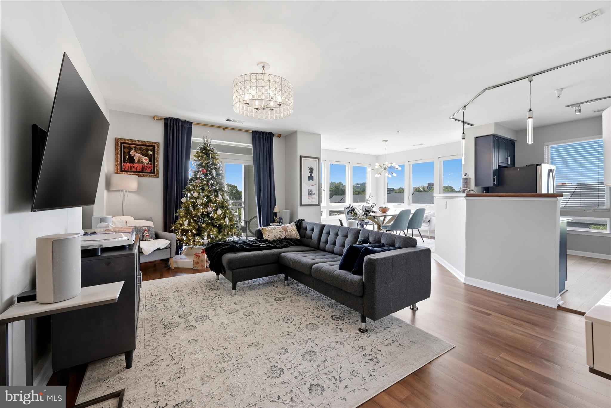 801 S GREENBRIER STREET 306