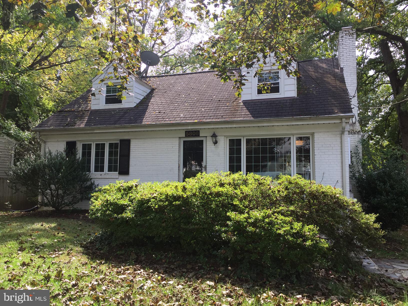 ENGLISH VILLAGE - Residential Lease