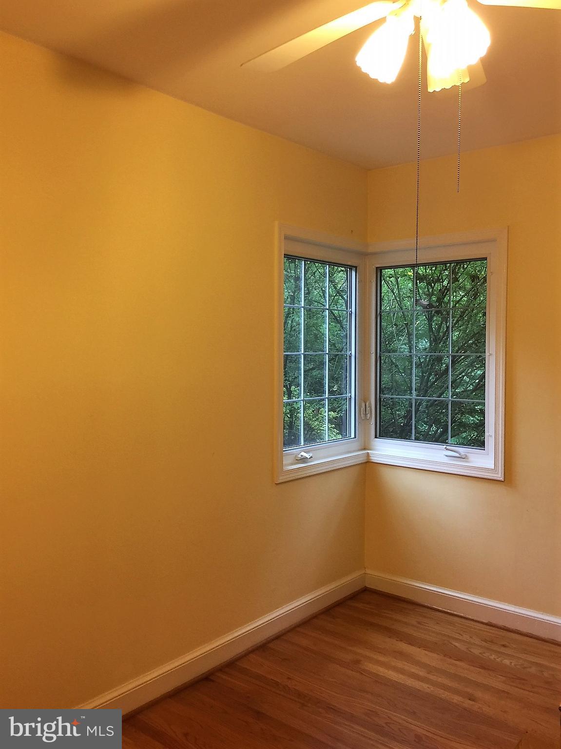 ENGLISH VILLAGE - Residential Lease