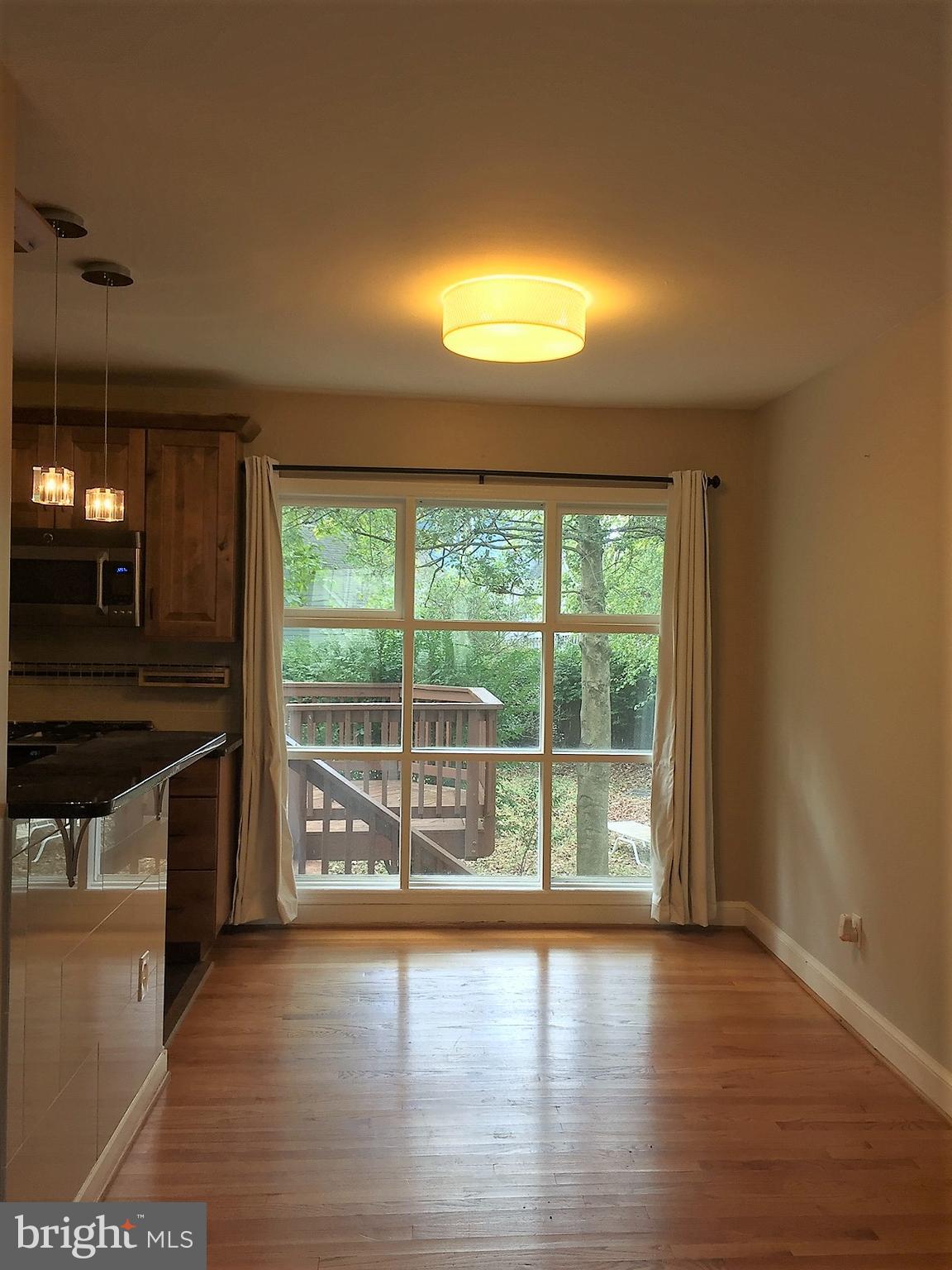 ENGLISH VILLAGE - Residential Lease