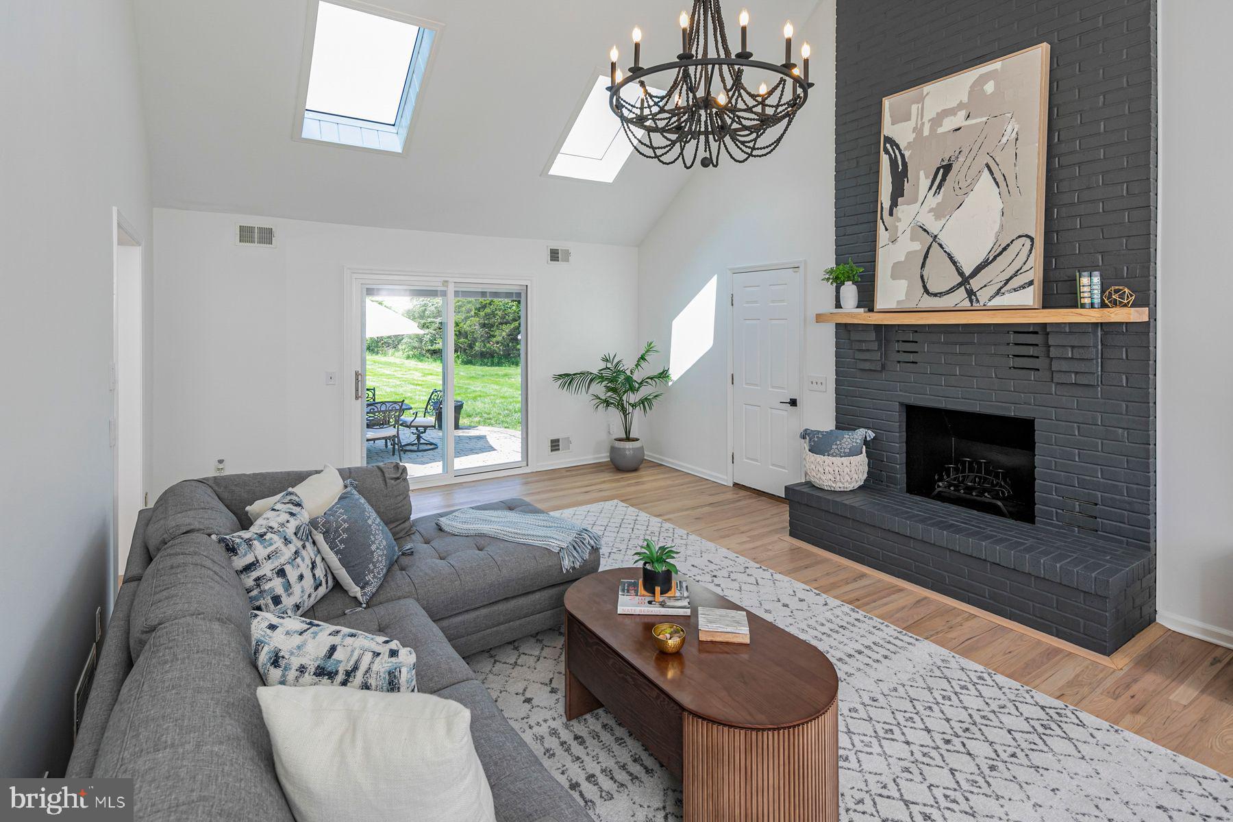 5 OAK RIDGE DRIVE