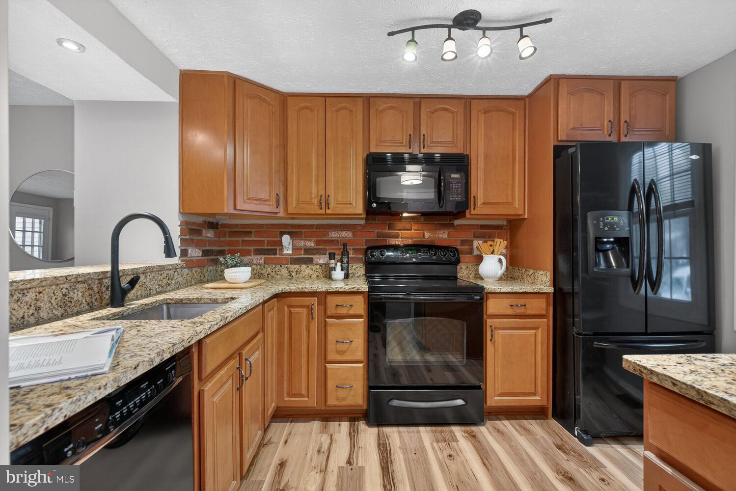 NEWINGTON FOREST - Residential