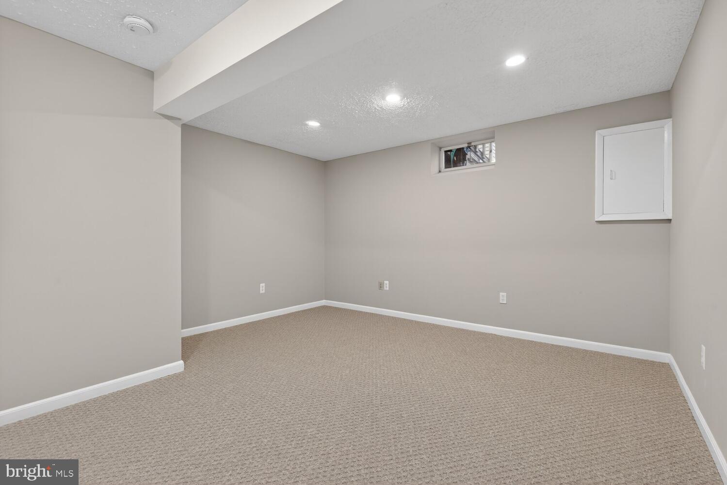 NEWINGTON FOREST - Residential