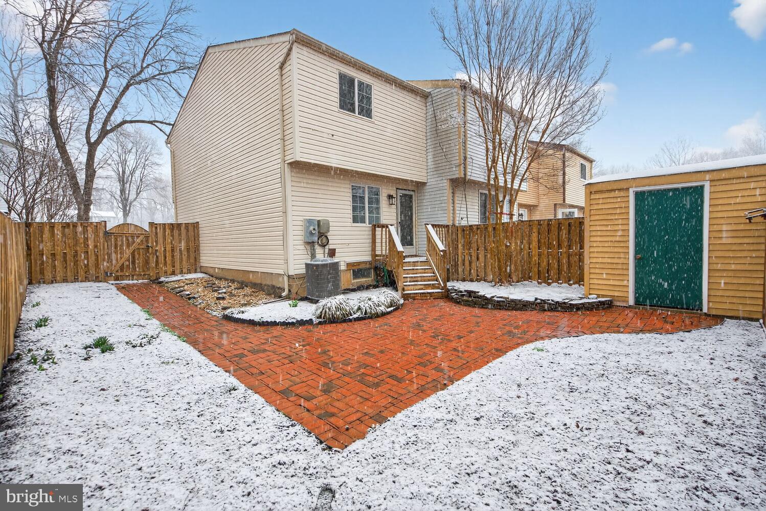 NEWINGTON FOREST - Residential