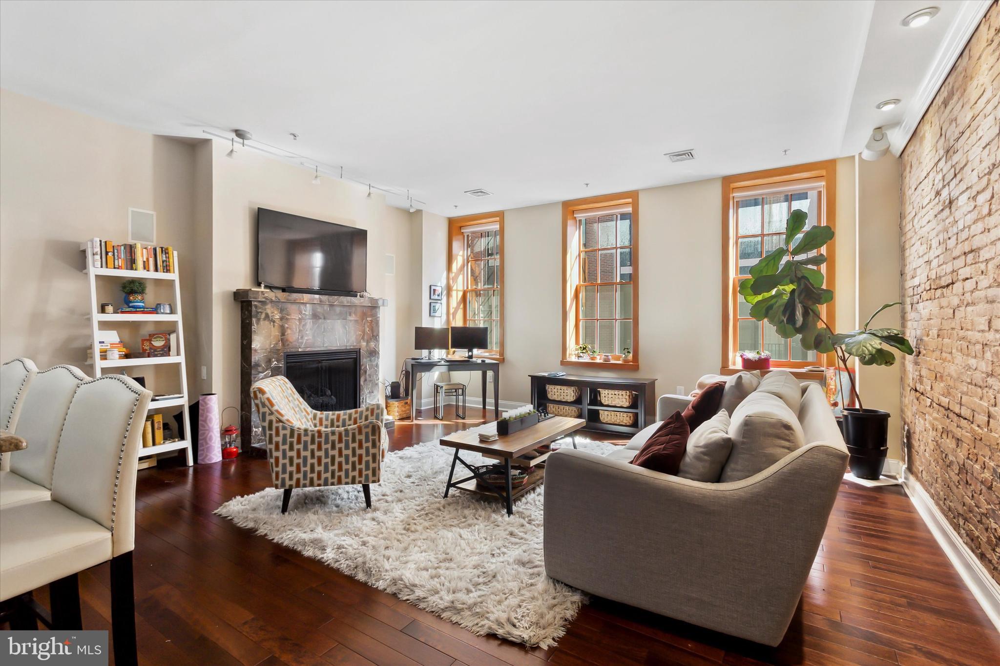 OLD CITY - Residential Lease