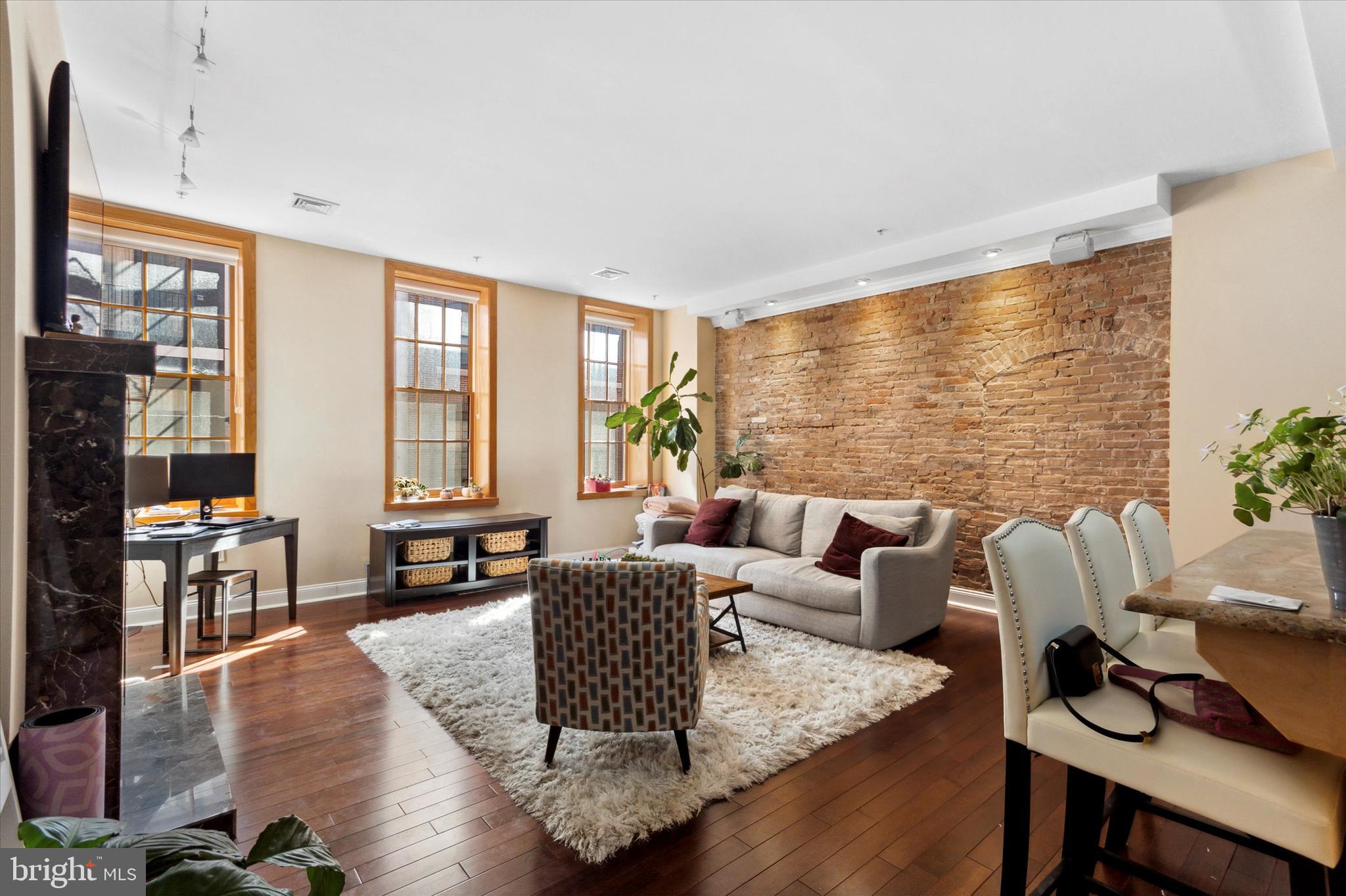 OLD CITY - Residential Lease