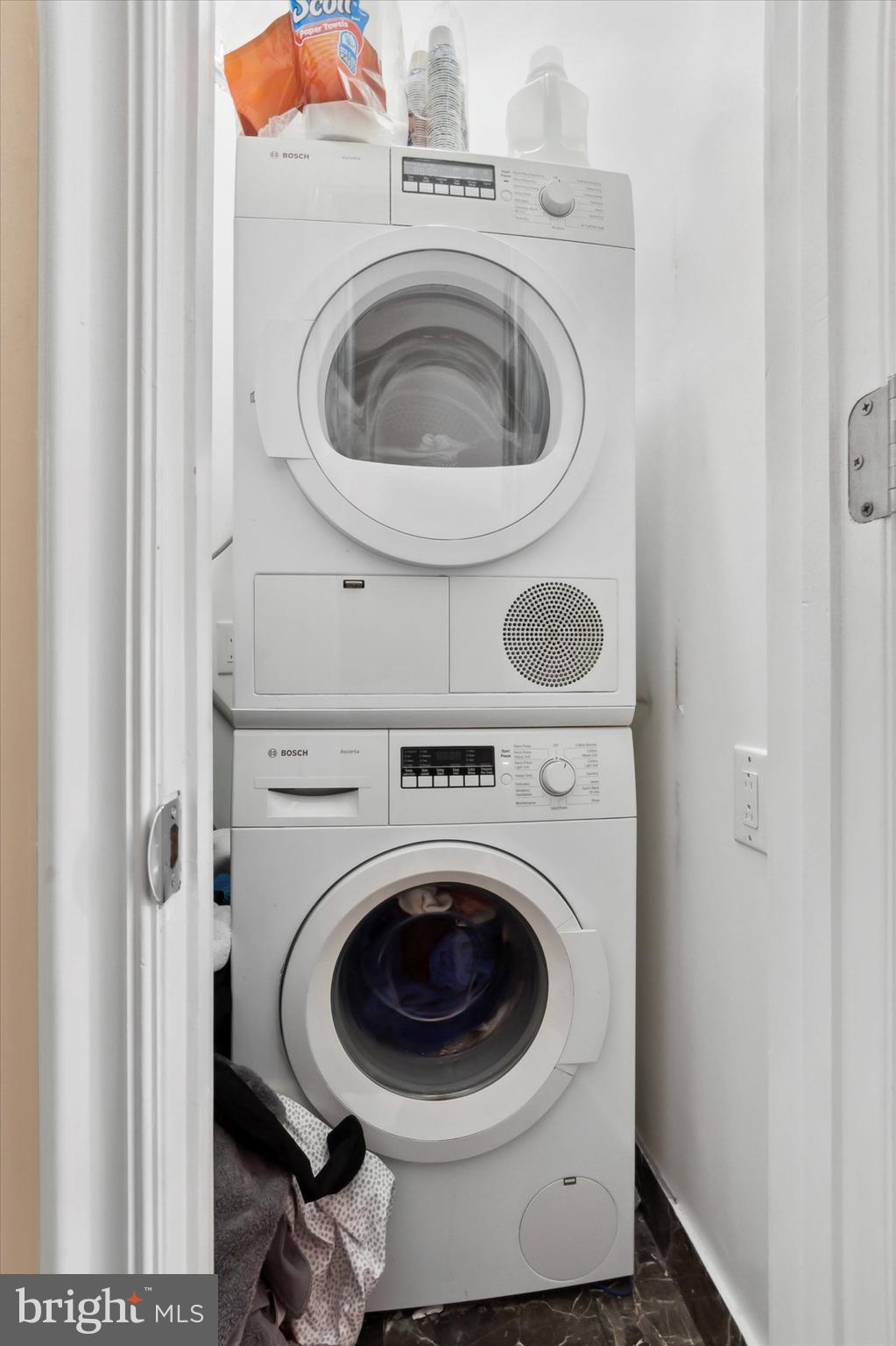 OLD CITY - Residential Lease