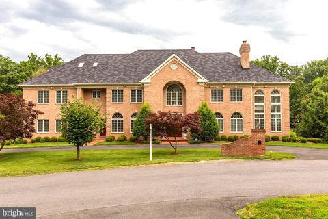 914 HELGA PLACE MCLEAN VA 22102