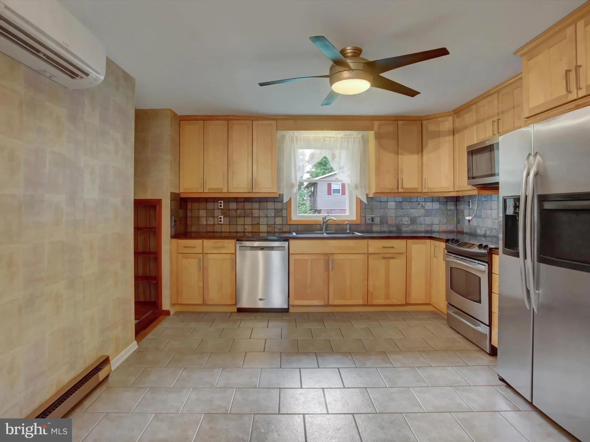 Chambersburg, Pennsylvania 17202, United States, 4 Bedrooms Bedrooms, ,3 BathroomsBathrooms,Residential,Active,226347