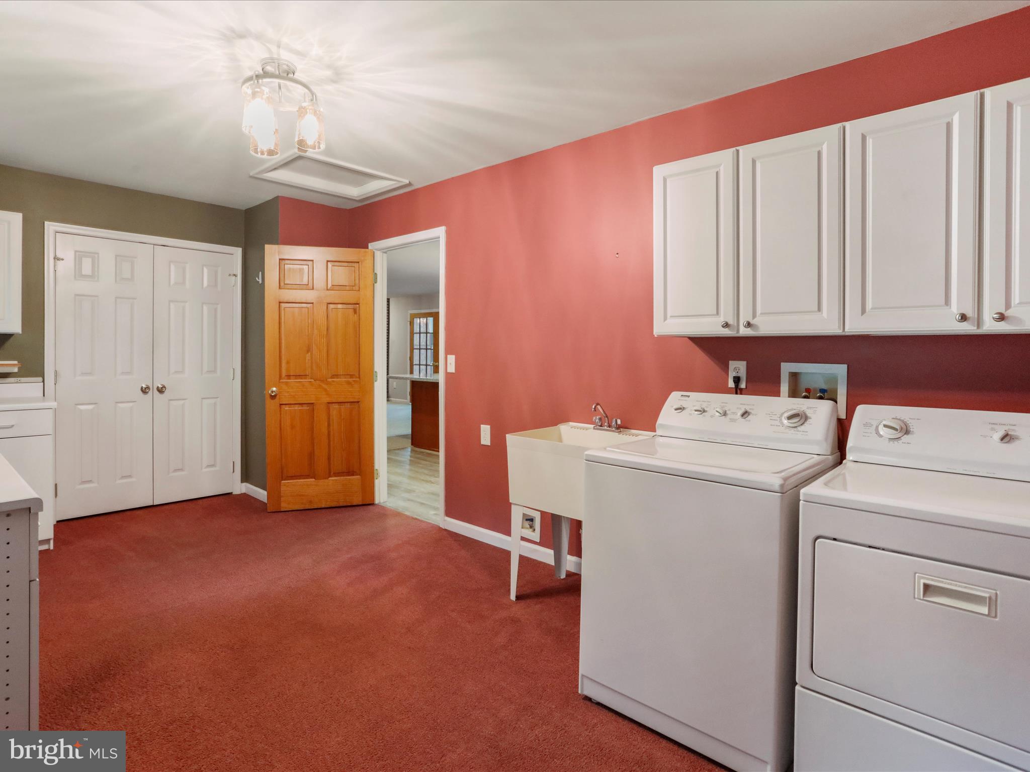 ROUND TOP ESTATES - Residential