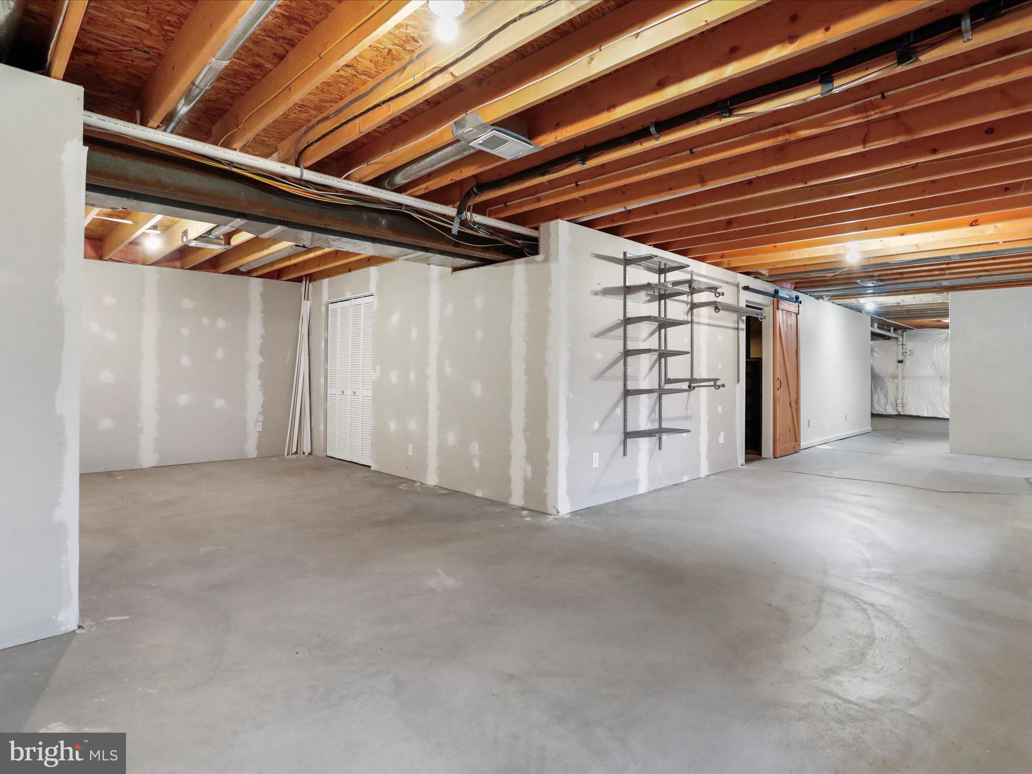 ROUND TOP ESTATES - Residential