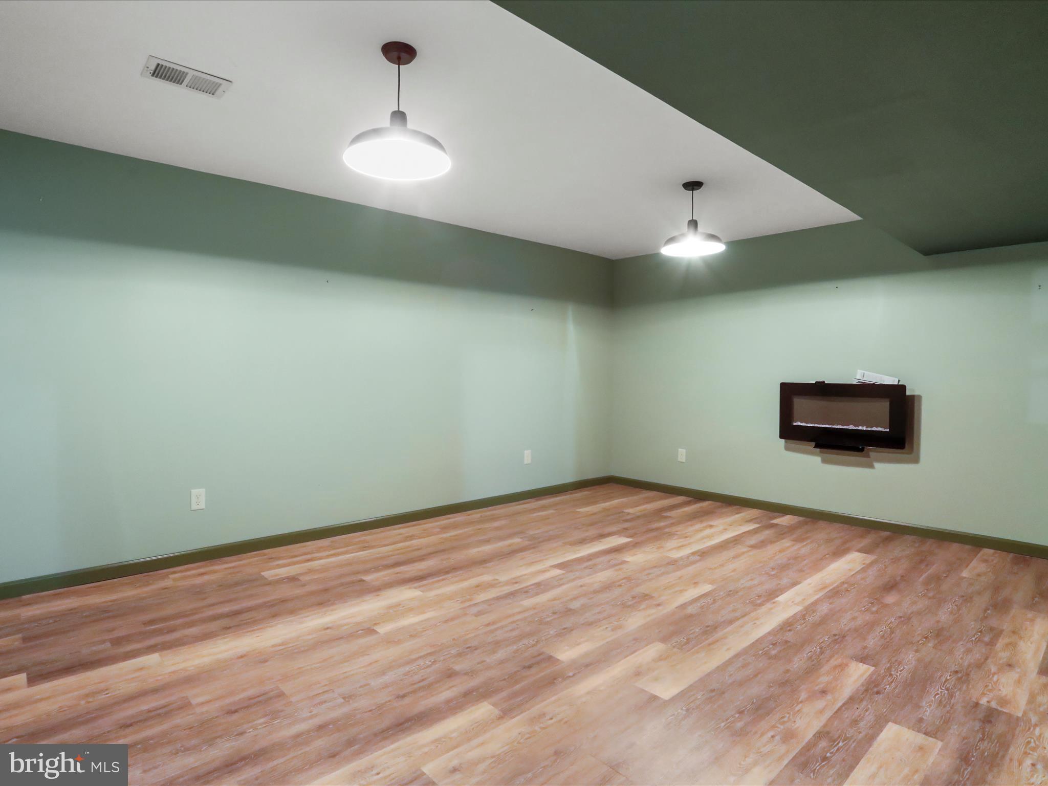 ROUND TOP ESTATES - Residential