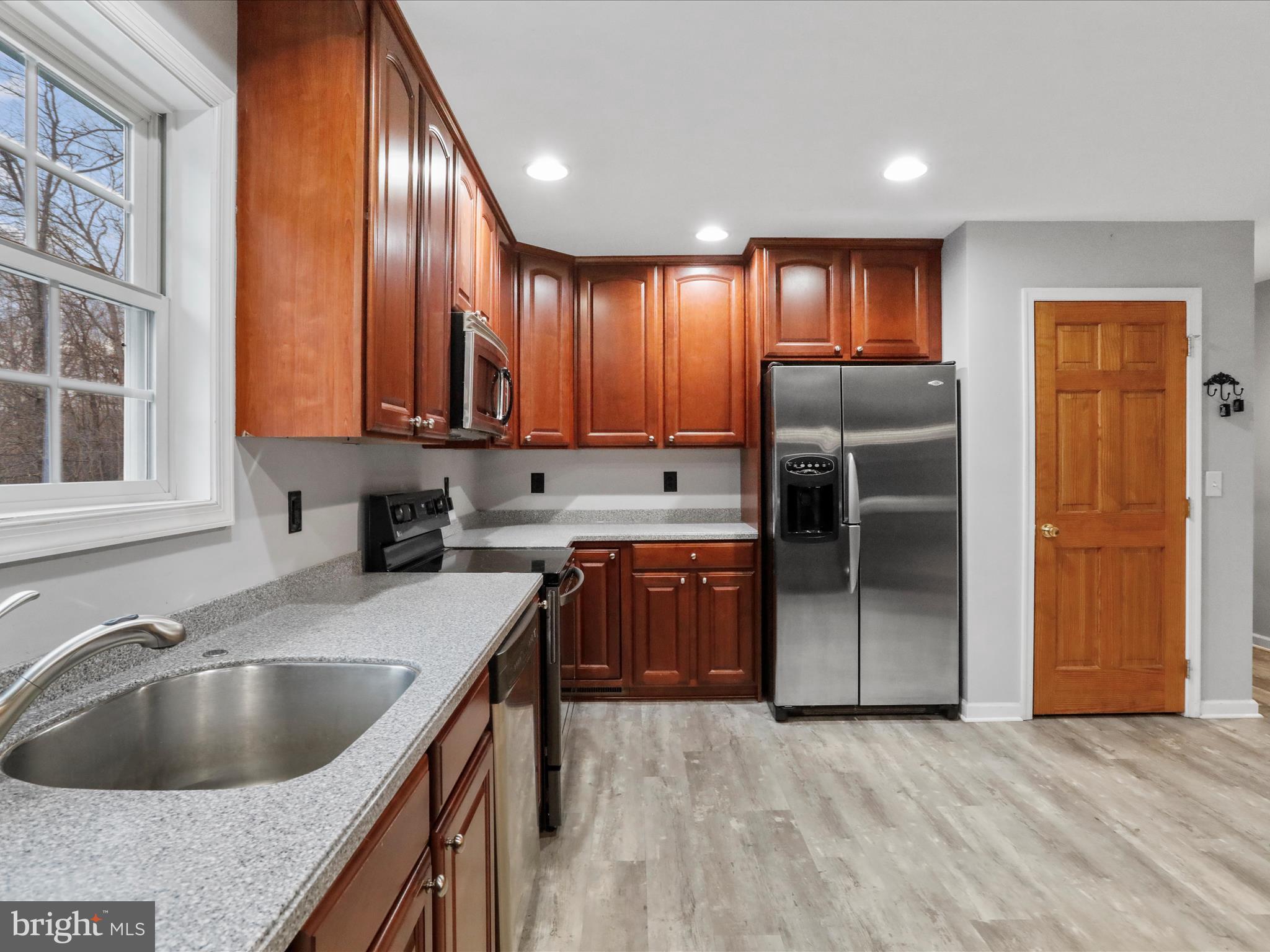 ROUND TOP ESTATES - Residential