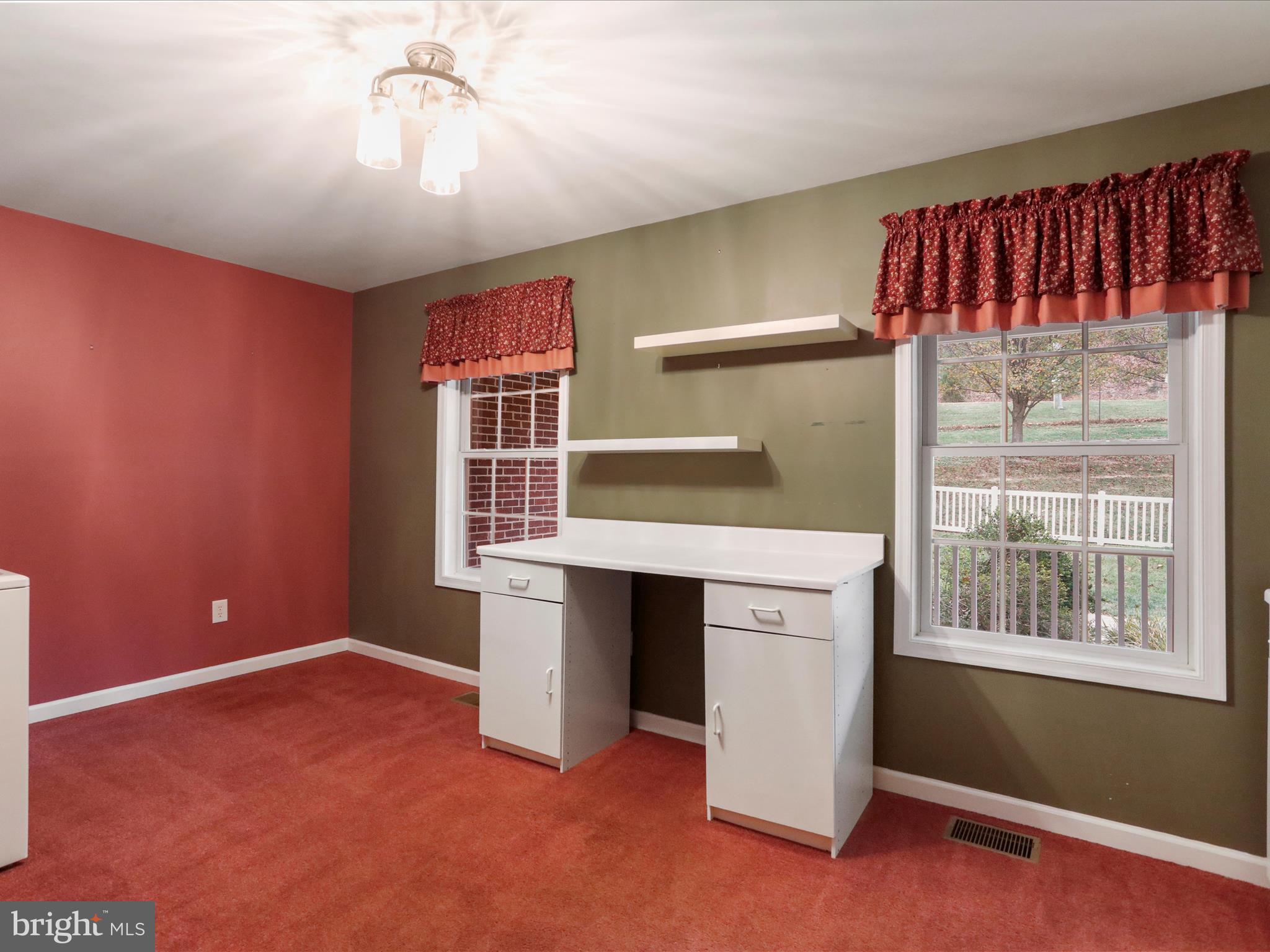 ROUND TOP ESTATES - Residential