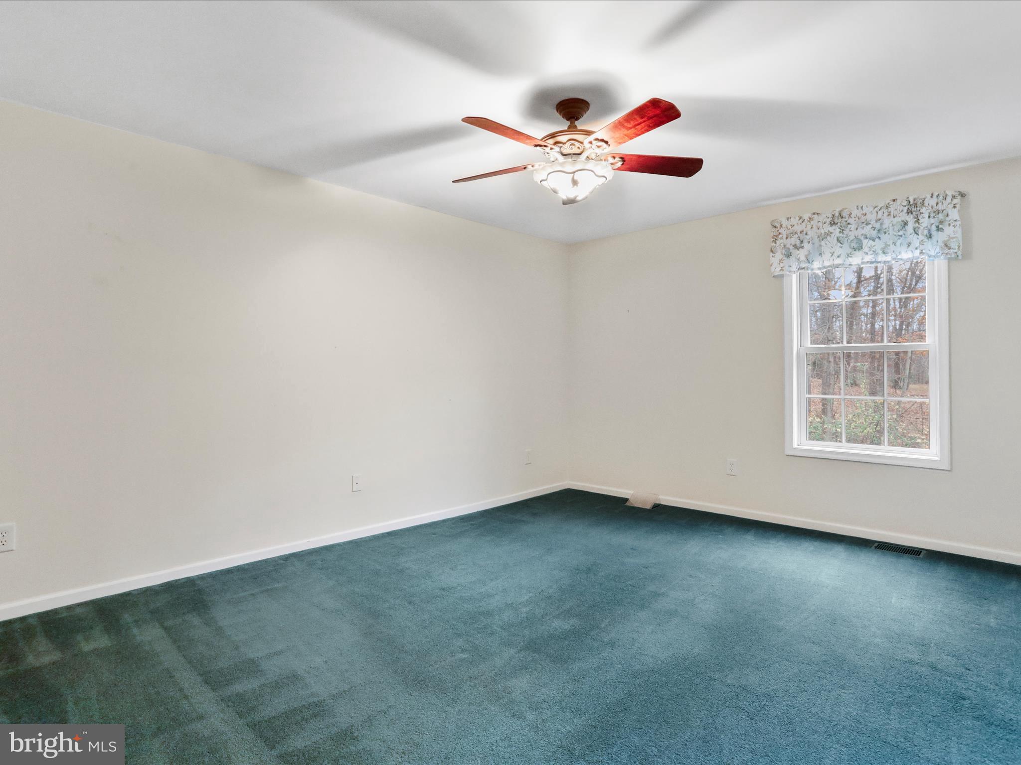 ROUND TOP ESTATES - Residential