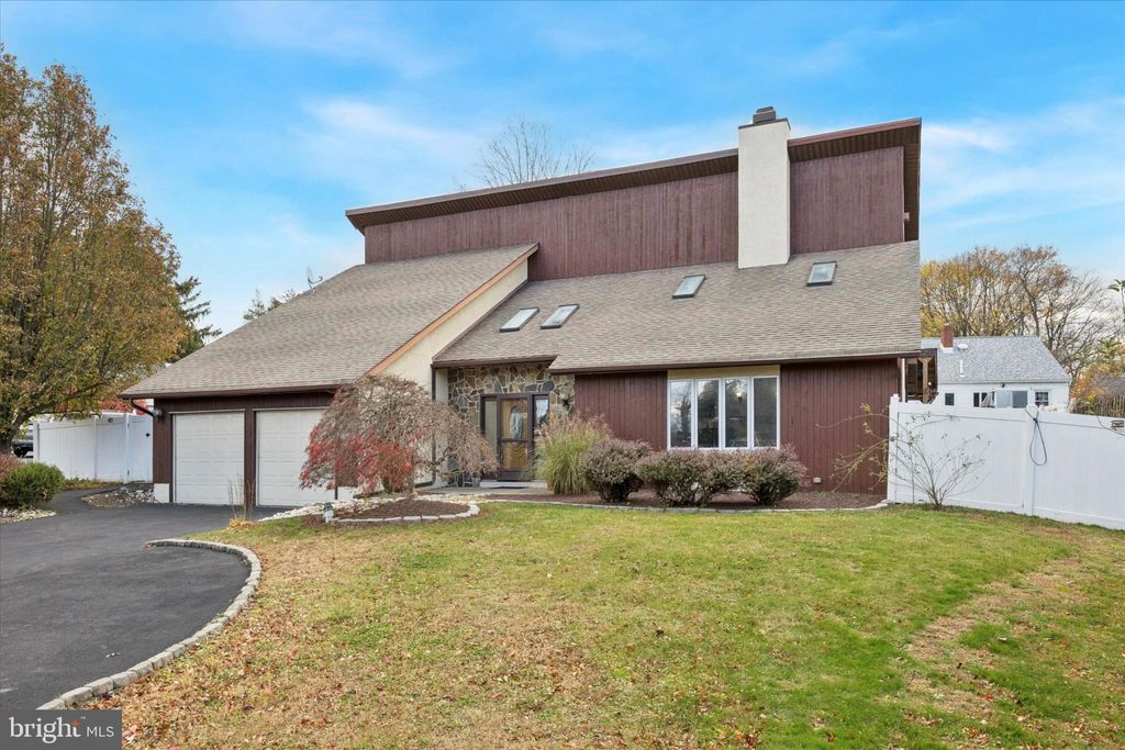 Photo of 1305 Roberts Avenue, FEASTERVILLE TREVOSE, PA 19053 (MLS # PABU2108758)