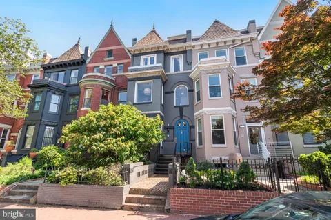 MLS: DCDC2201928