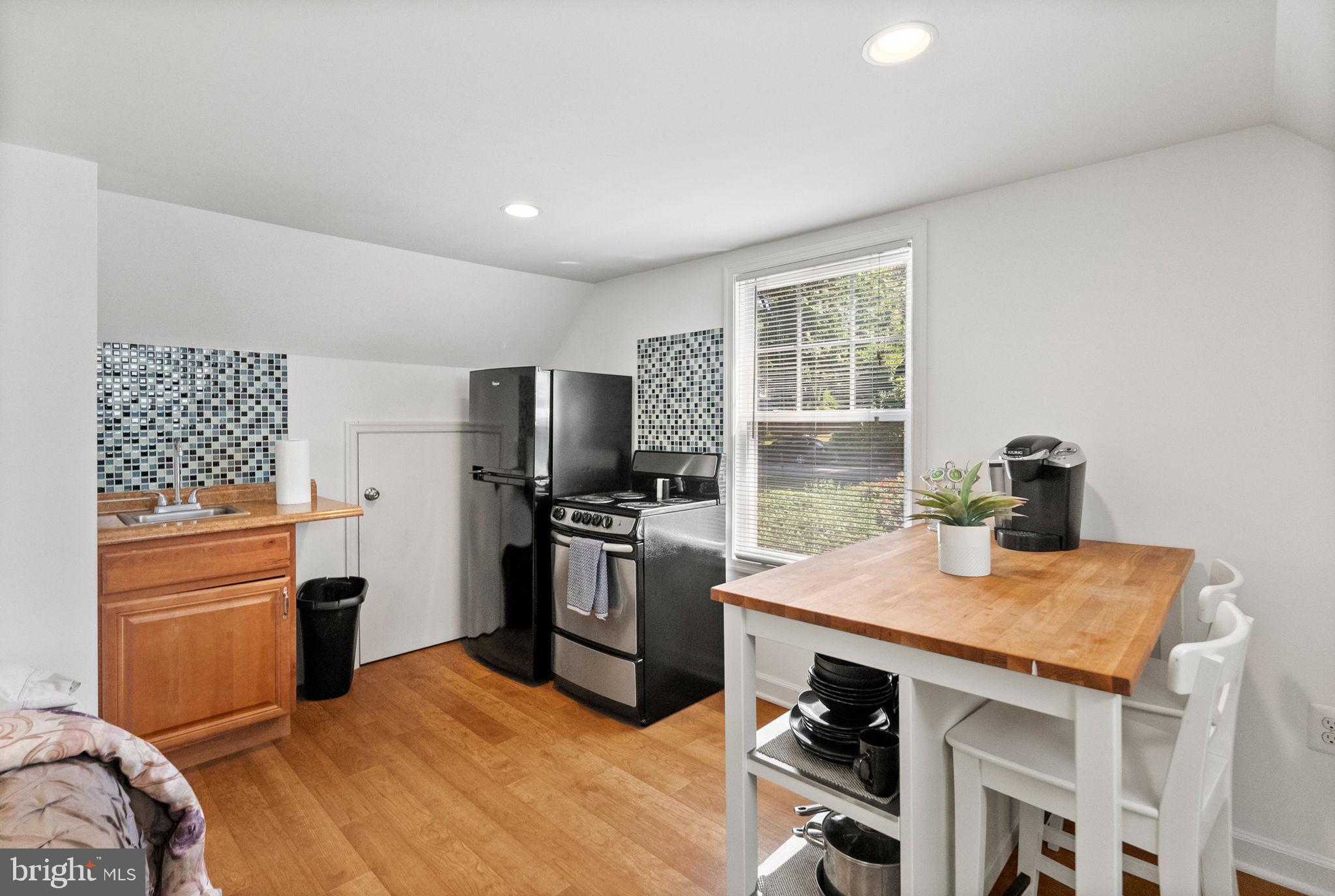 BRADDOCK ACRES - Residential