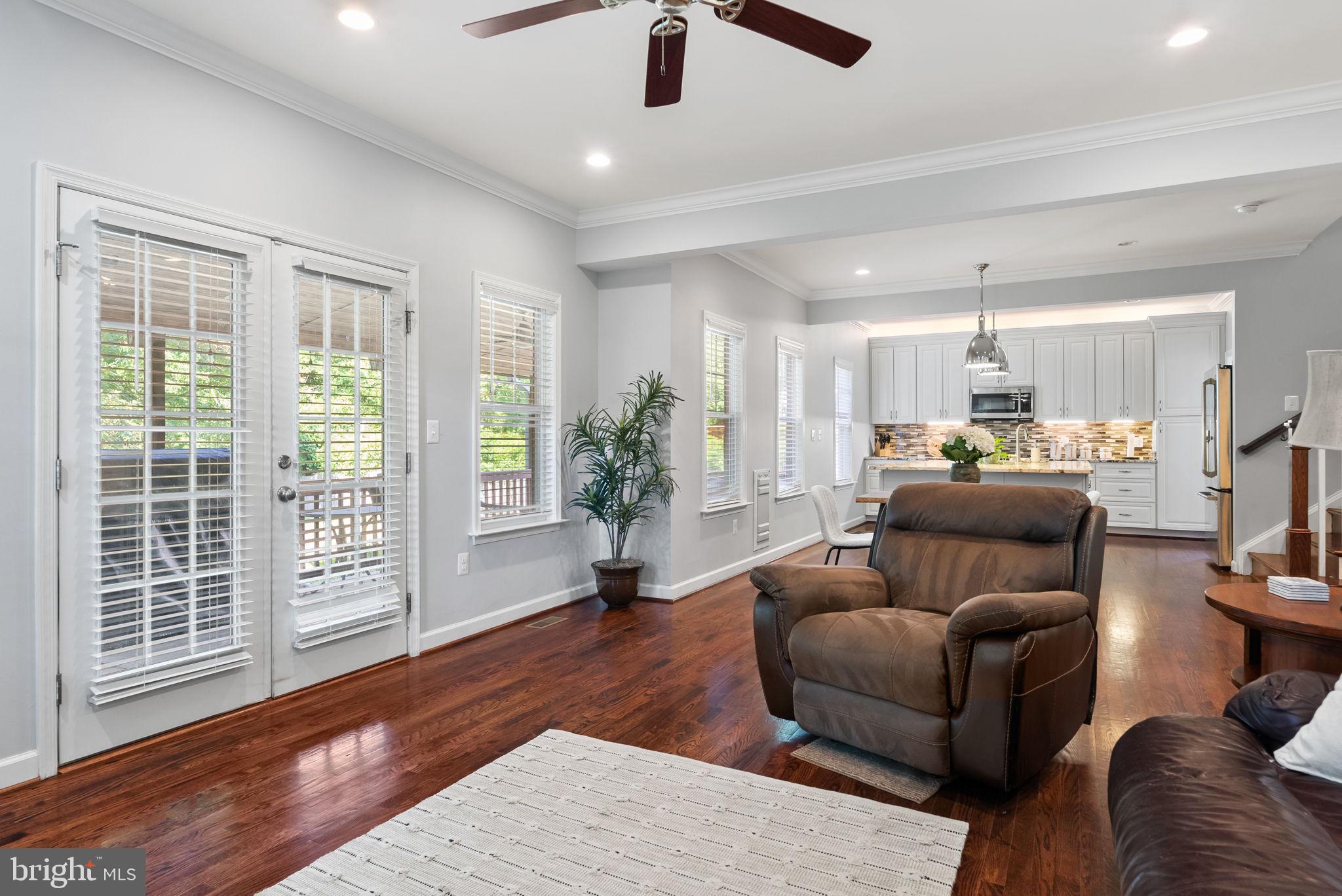 BRADDOCK ACRES - Residential