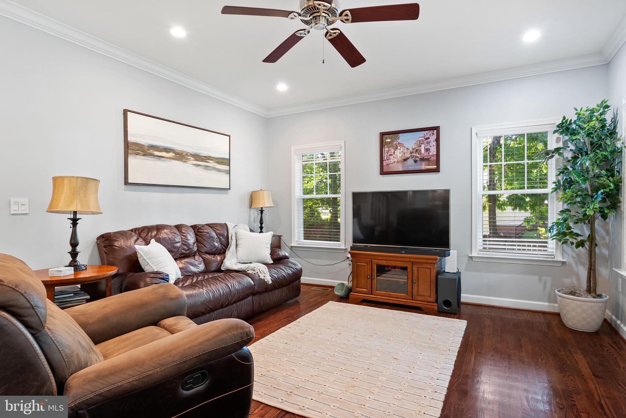 BRADDOCK ACRES - Residential